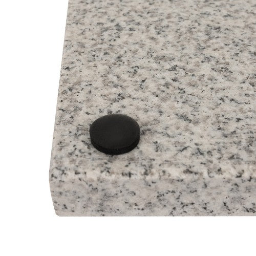 Granitinis picos akmuo su bambuko mentele