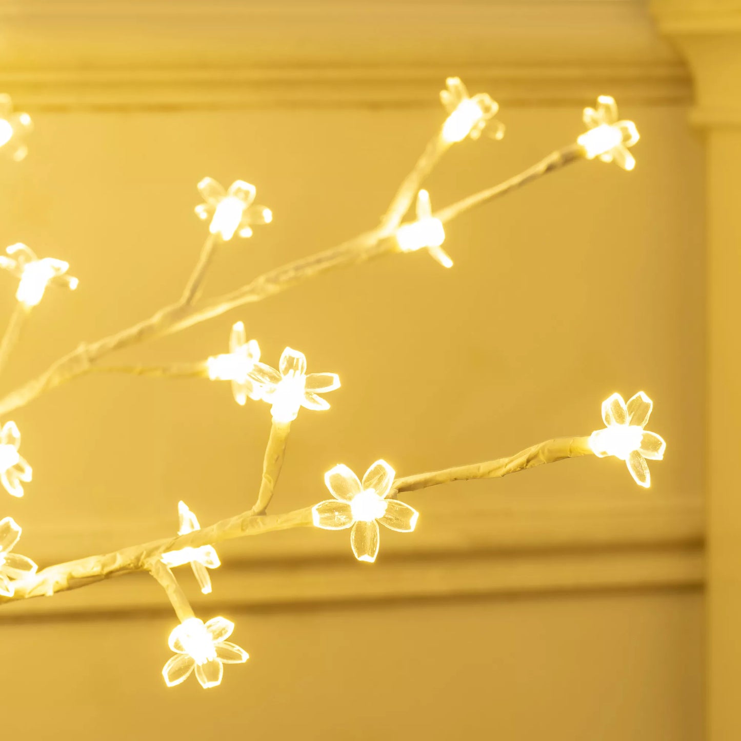 Dirbtinis vyšnių žiedų medis, su 120 LED, 3 ryškumo lygiai, šiltai baltas, su realistiška žieve, 21 x 21 x 150 cm