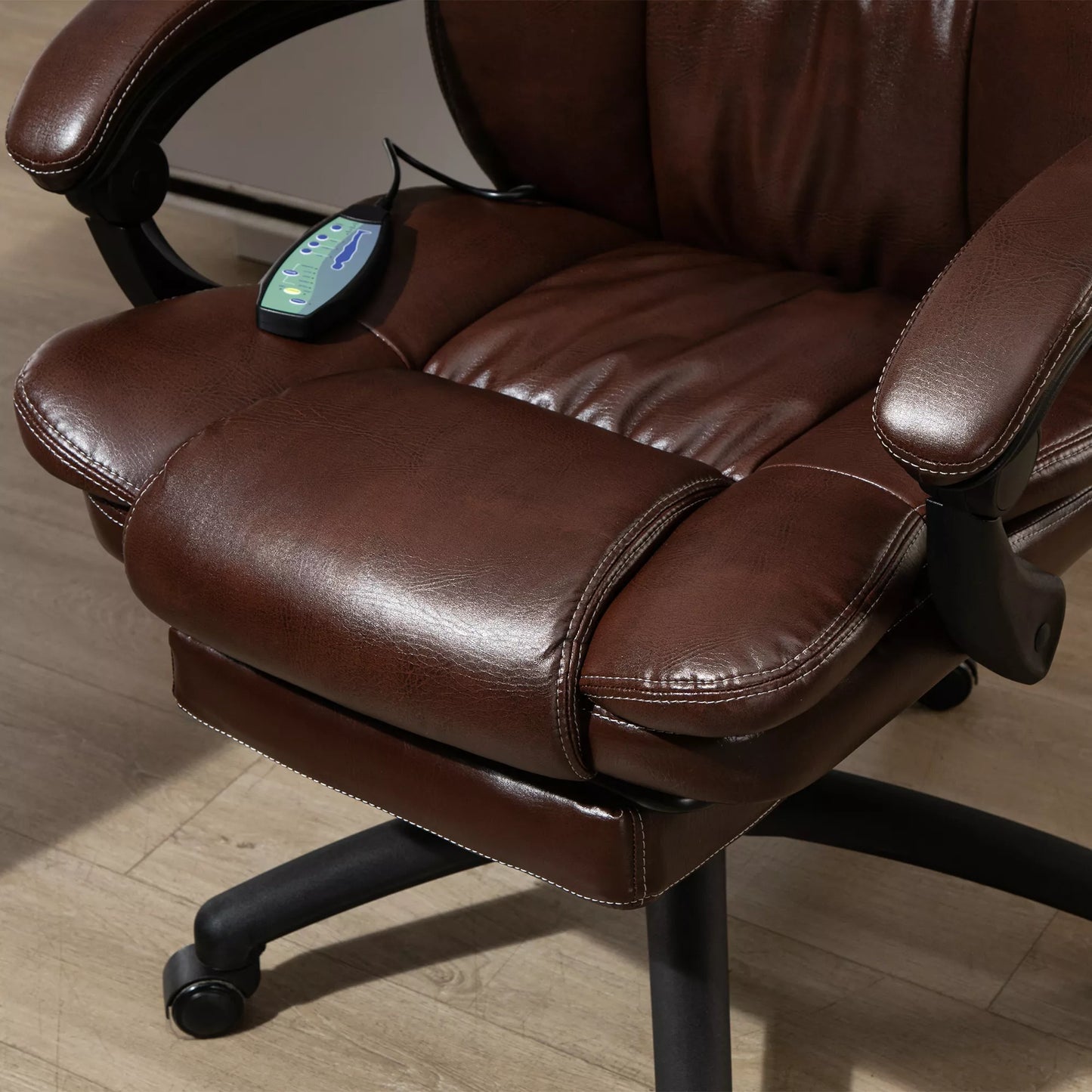 Reguliuojama pasukama kėdė su kojų atrama, galvos atrama, masažo funkcija, dirbtine oda, 68,5x68,5x113-121cm, ruda