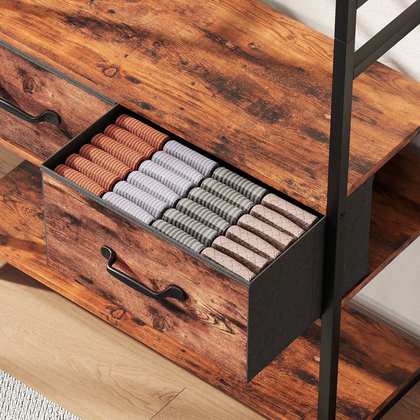 Drabužių kabykla su batų lentyna, palto stovas su suoliuku, 10 kabliukų, 2 audinių stalčiai, drabužių strypas, medžio drožlių plokštė, metalas, ruda