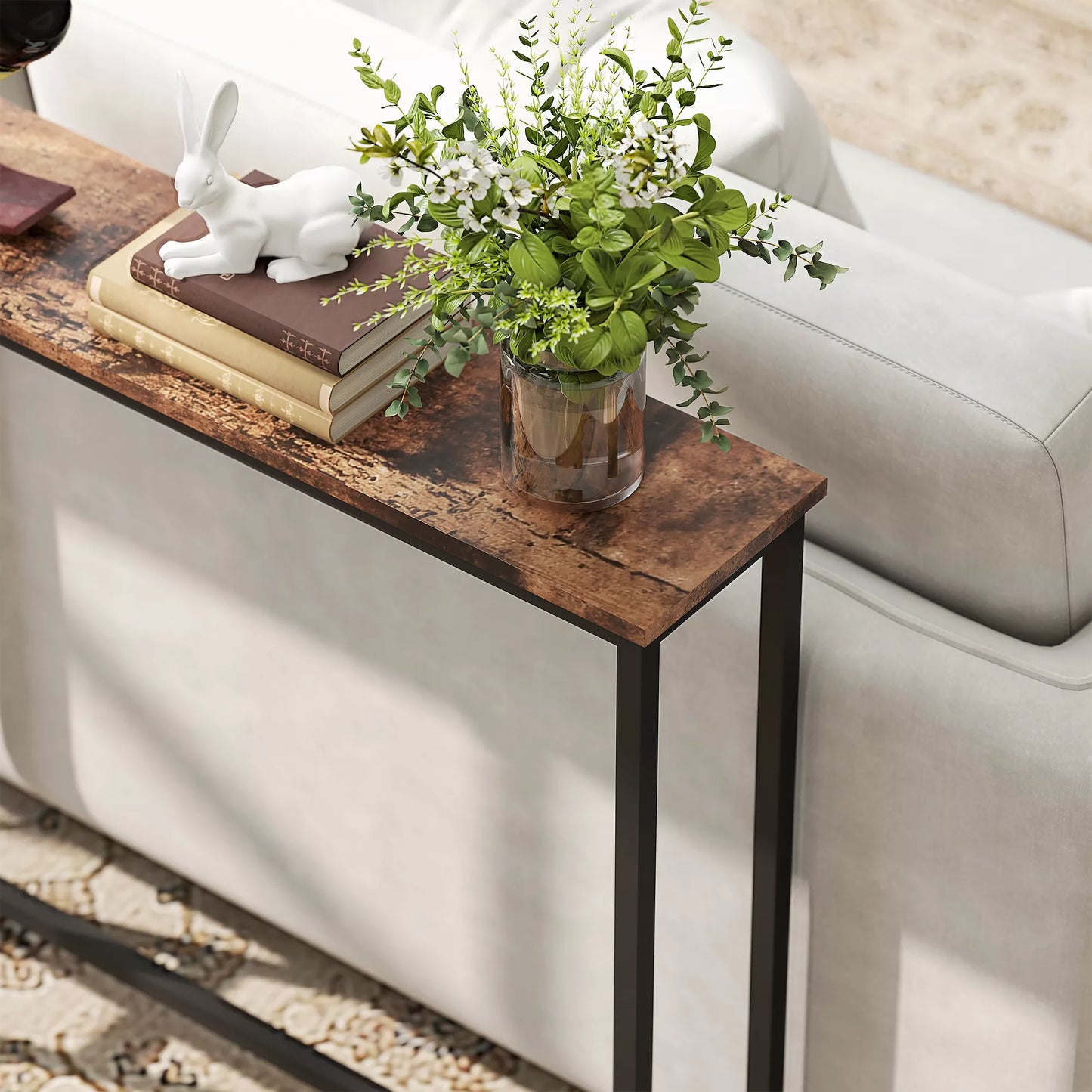 Plonas konsolinis staliukas su įkrovimo stotele, pramoninio stiliaus, plieninis rėmas, rudas