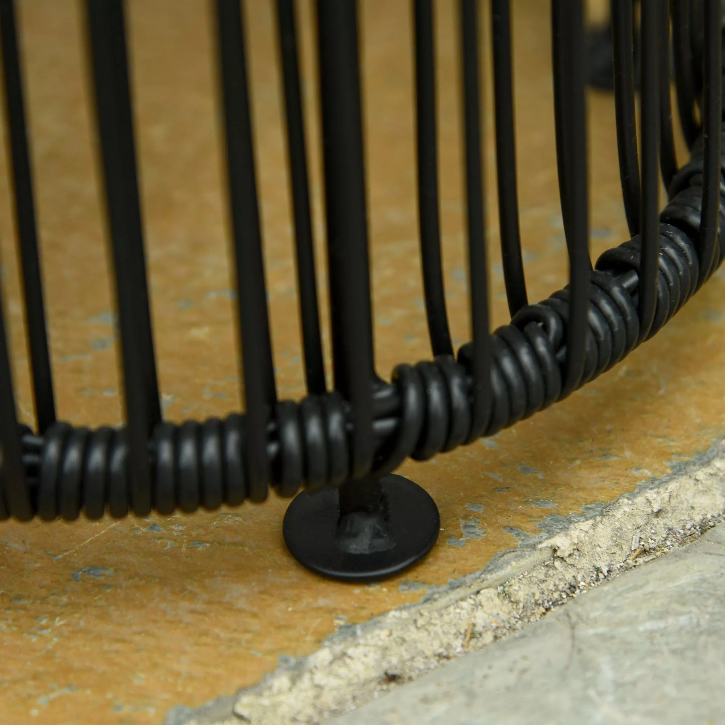 Lauko šviestuvas, veikiantis saulės energija, rotango imitacija, juodas, 8 valandų veikimo laikas, 21,5 x 21,5 x 61 cm