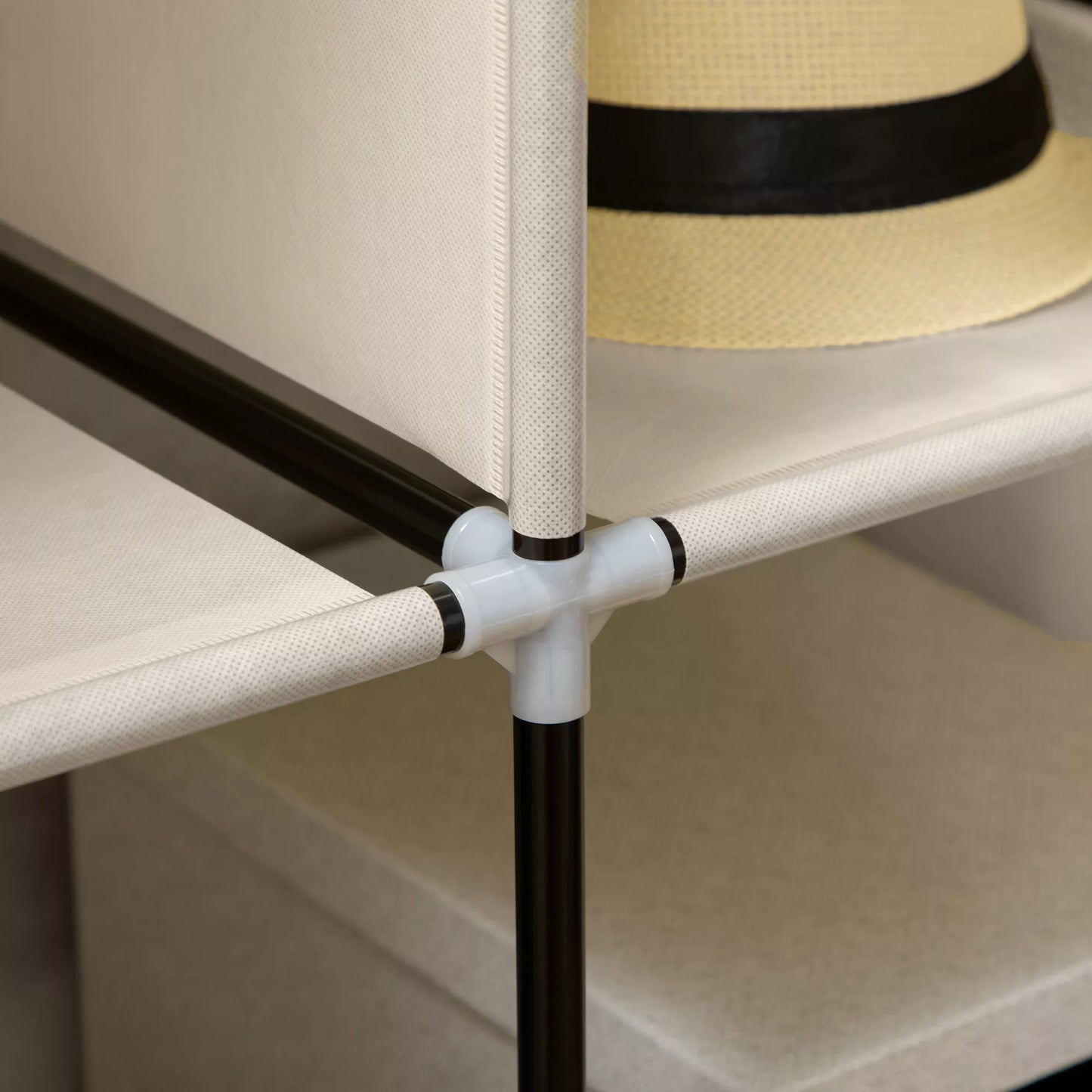 Audinio spinta, sprendimas laikymui, 8 lentynos, 2 drabužių kabyklos, kreminės baltos