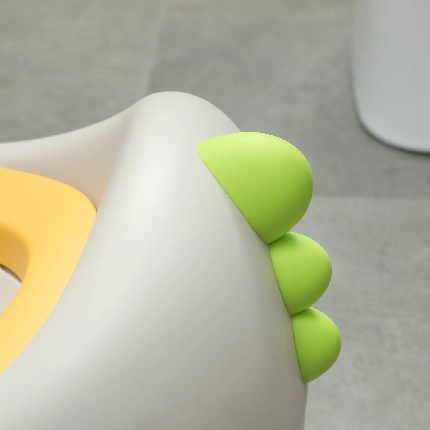 3-in-1 vaikiškas puodelis, nuimama sėdynė, dirbtinės odos paminkštinimas, iki 50 kg, nuo 6 mėn. iki 6 metų, pilkas