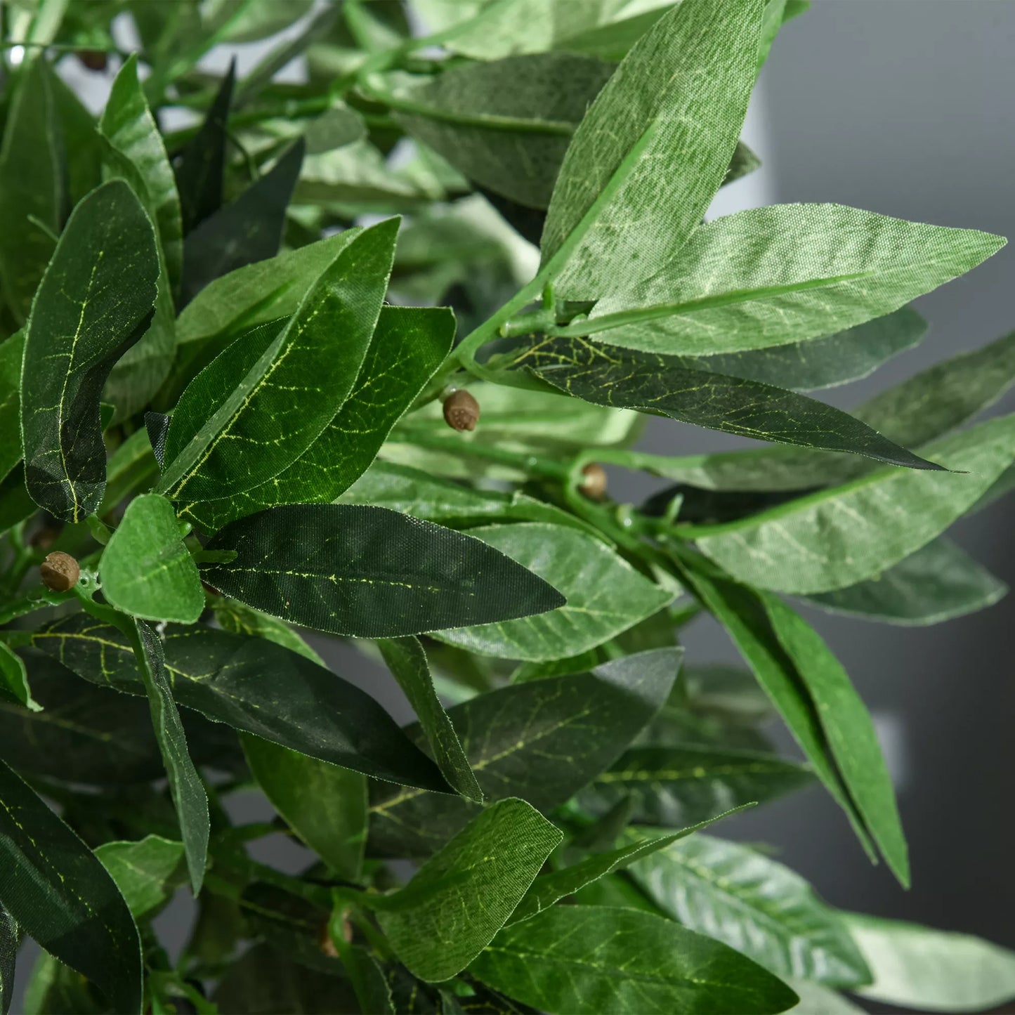 2 vnt. dirbtinių lauramedžių rinkinys, 90 cm, dirbtiniai augalai cementiniame vazone, plastikiniai augalai laukui ir patalpai, žali