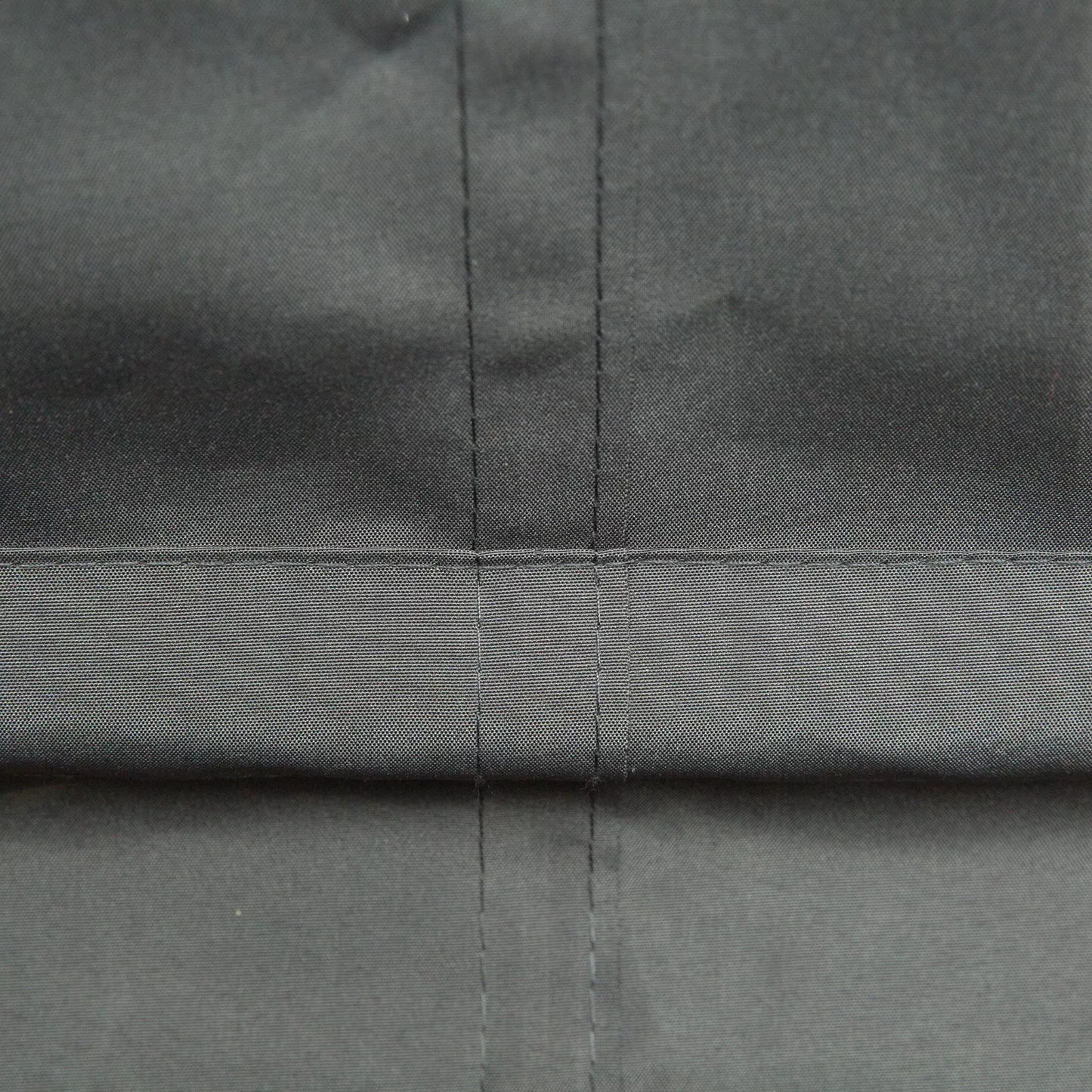 Įtempiama markizė su rankine rankena, reguliuojamo aukščio. Išskleidžiamos svirties markizė, atspari nešvarumams, oro sąlygoms. Balkonui markizė, 150 cm pločio. Terasei markizė terasai, balkonui, verandai. Pilka