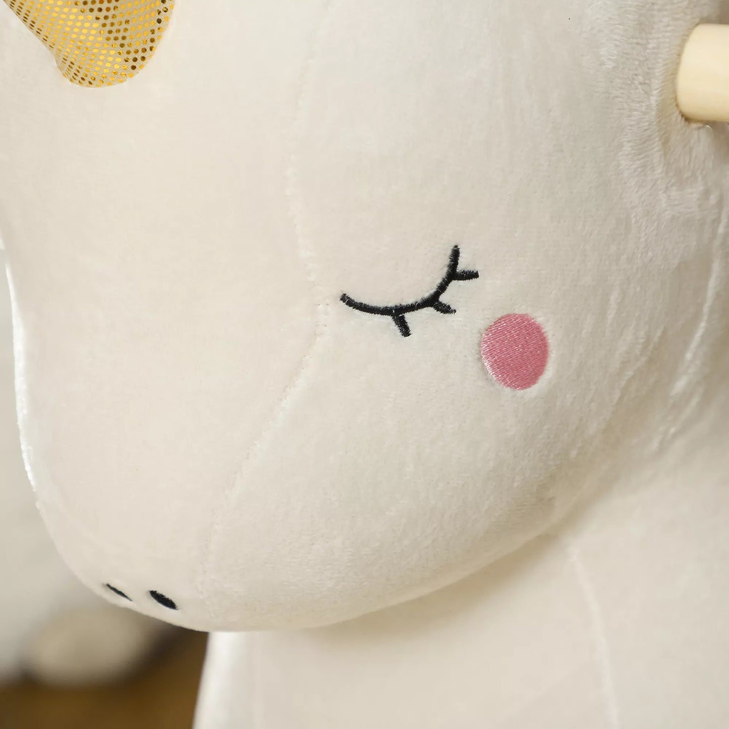 Supamas arkliukas su vienaragio dizainu, su garso efektais, minkšta sėdyne, 2–4 metų vaikams, balta spalva