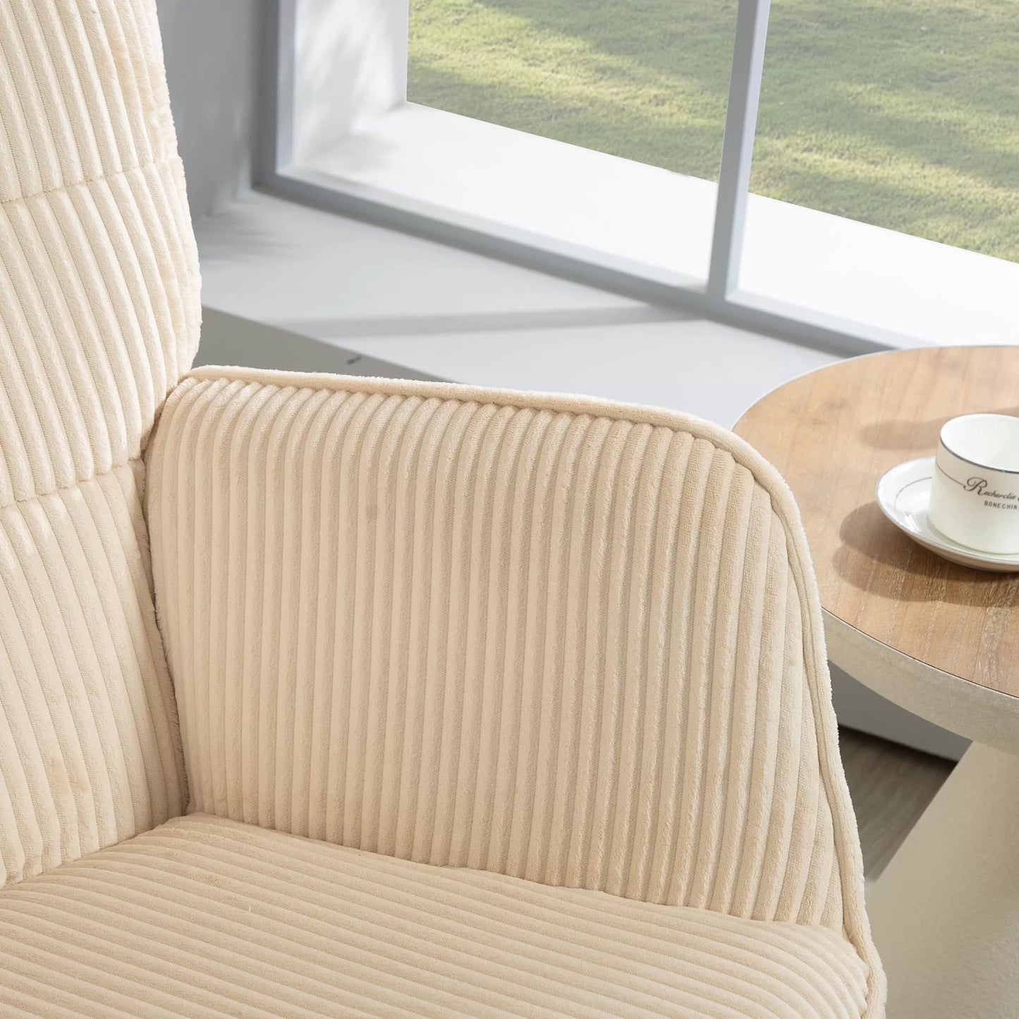 Vintage supamasis krėslas, išlenkti slidės, storas paminkštinimas, bukmedis ir plienas, smėlio spalvos