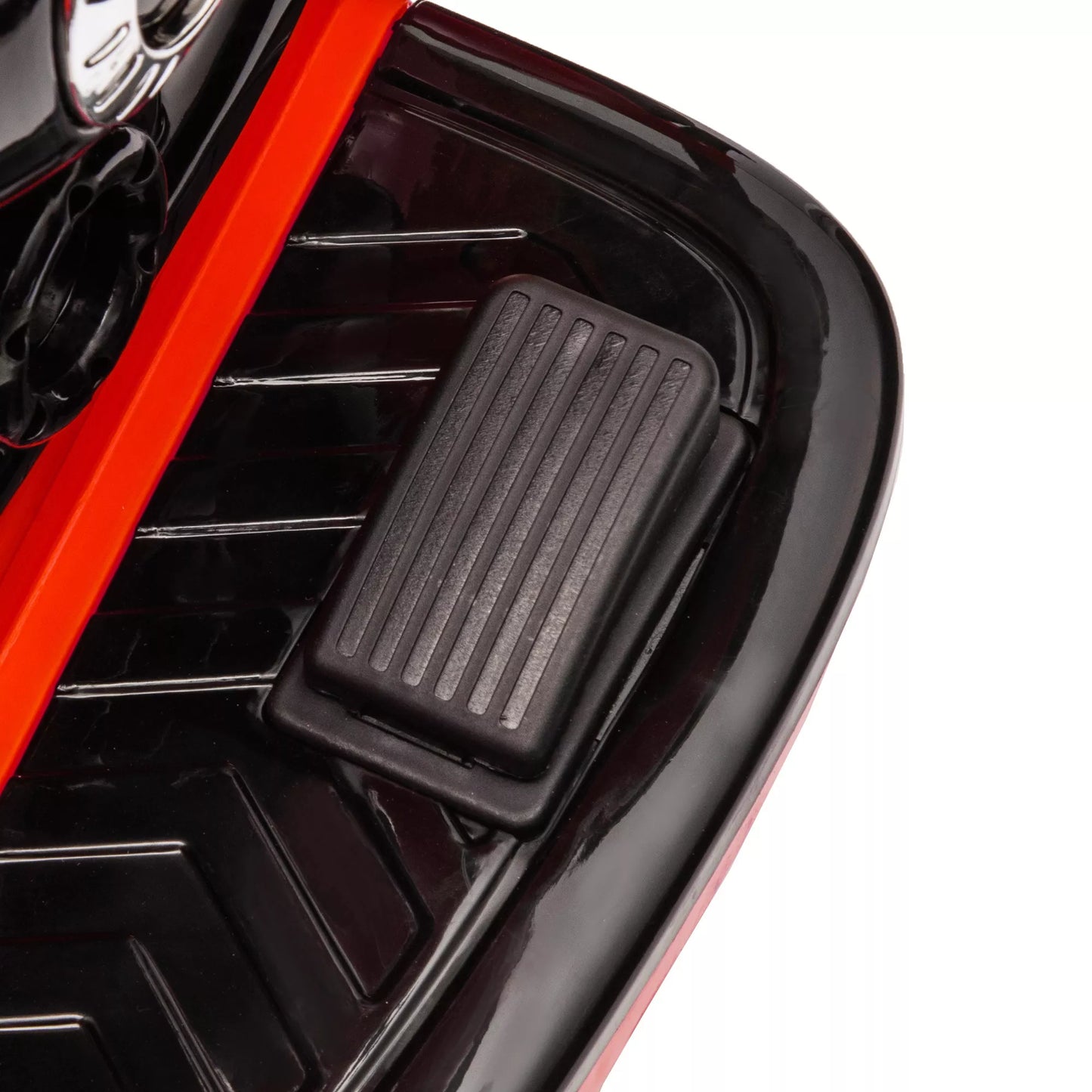 Elektrinis vaikiškas motociklas, 3 ratai, 6V baterija, priekinis žibintas, muzika, vaikams nuo 3-6 metų, Raudonas