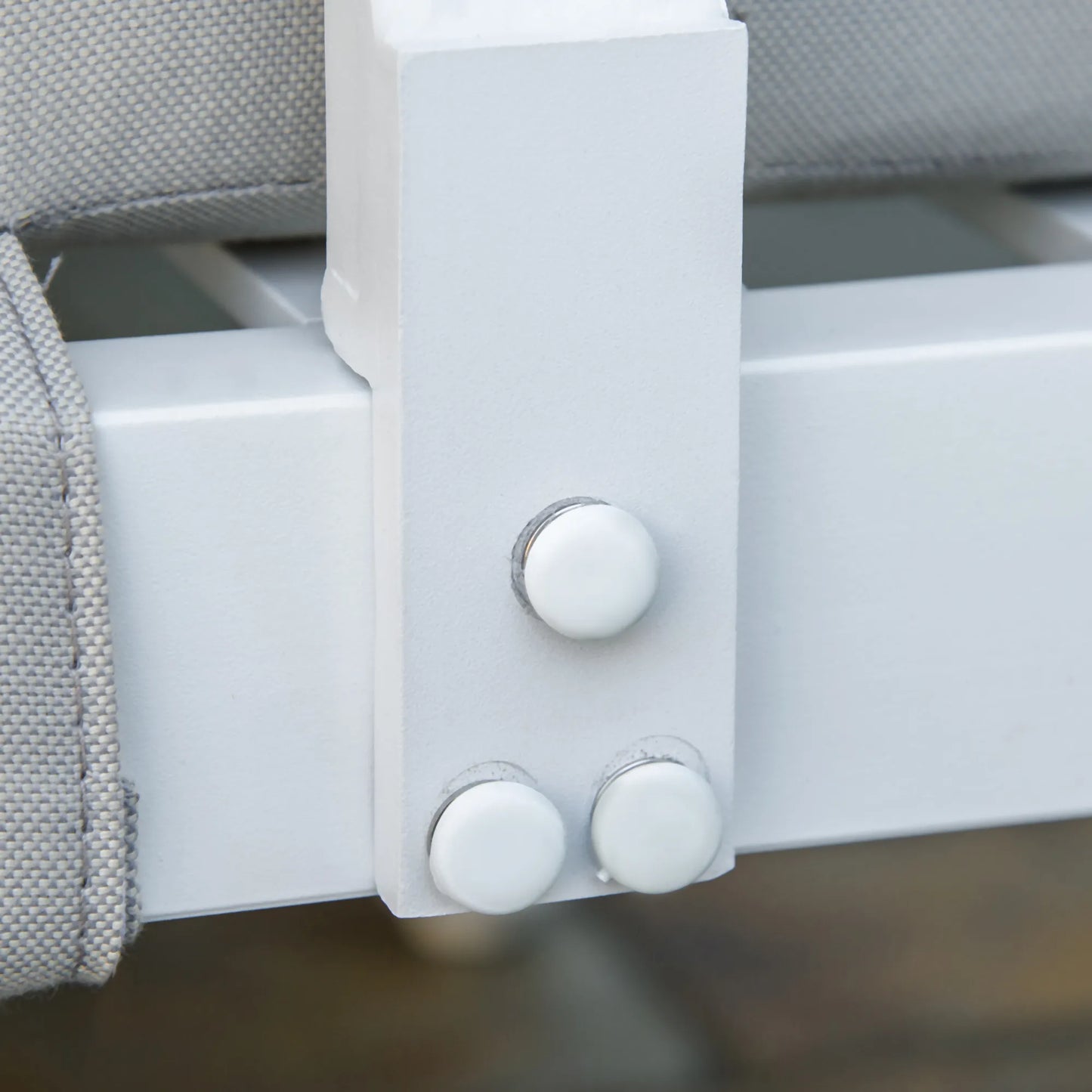 Lauko baldų komplektas 3 asmenims su šoniniu staliuku, L formos sofa su pagalvėlėmis, aliuminio, kreminės baltos spalvos