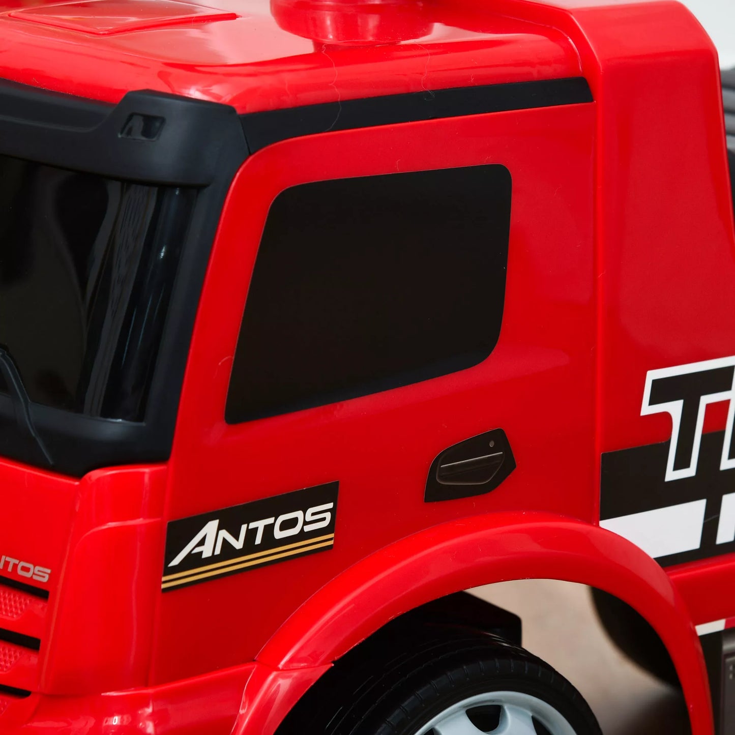 Vaikiška transporto priemonė, automobilis-stūmdukas, "Mercedes ANTOS" stiliaus sunkvežimis su šviesa, vaikams nuo 12 iki 36 mėnesių, metalas/PP plastikas, raudona+juoda, 62,5x28,5x45cm