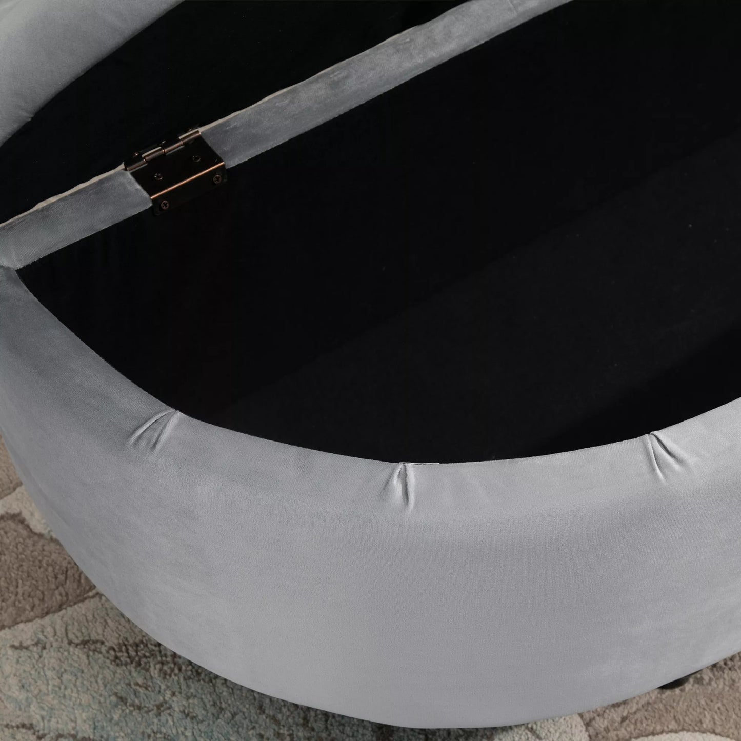 Suolas su daiktadėže, paminkštinta su aksomo išvaizda, atidarytu dangčiu, daiktadėžė su medinėmis kojomis, suolas daiktadėžė svetainei, prieškambariui, miegamajam 120 x 46 x 42 cm, pilkas