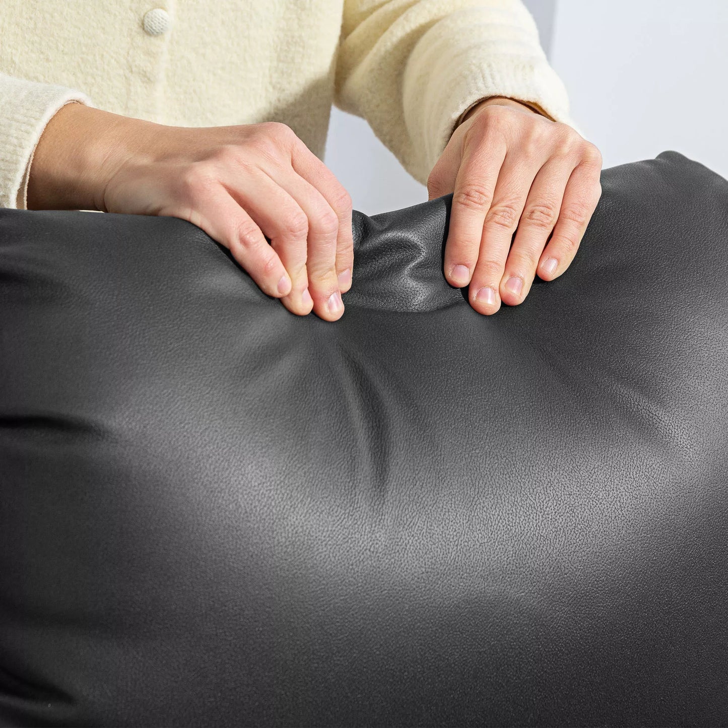 Masažinė kėdė, relaksacinė kėdė, gultas, 1 sulankstomas staliukas, 1 pakojis; 77 cm x 93 cm x 105 cm, Juodas