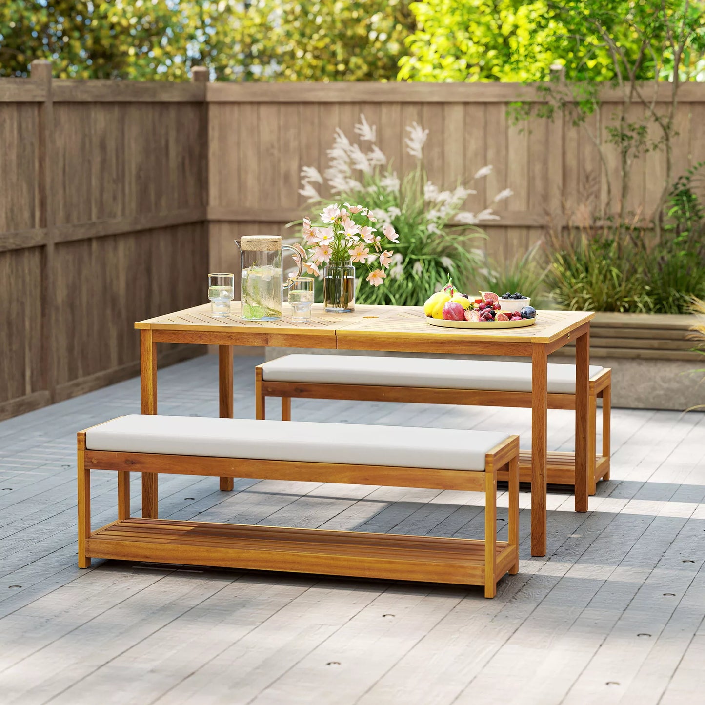 3 dalių sodo baldų komplektas, sėdimasis komplektas, įsk. 1 valgomąjį stalą su skylute skėčiui, 2 suolus 150 x 85 x 75 cm tikmedžio medienos