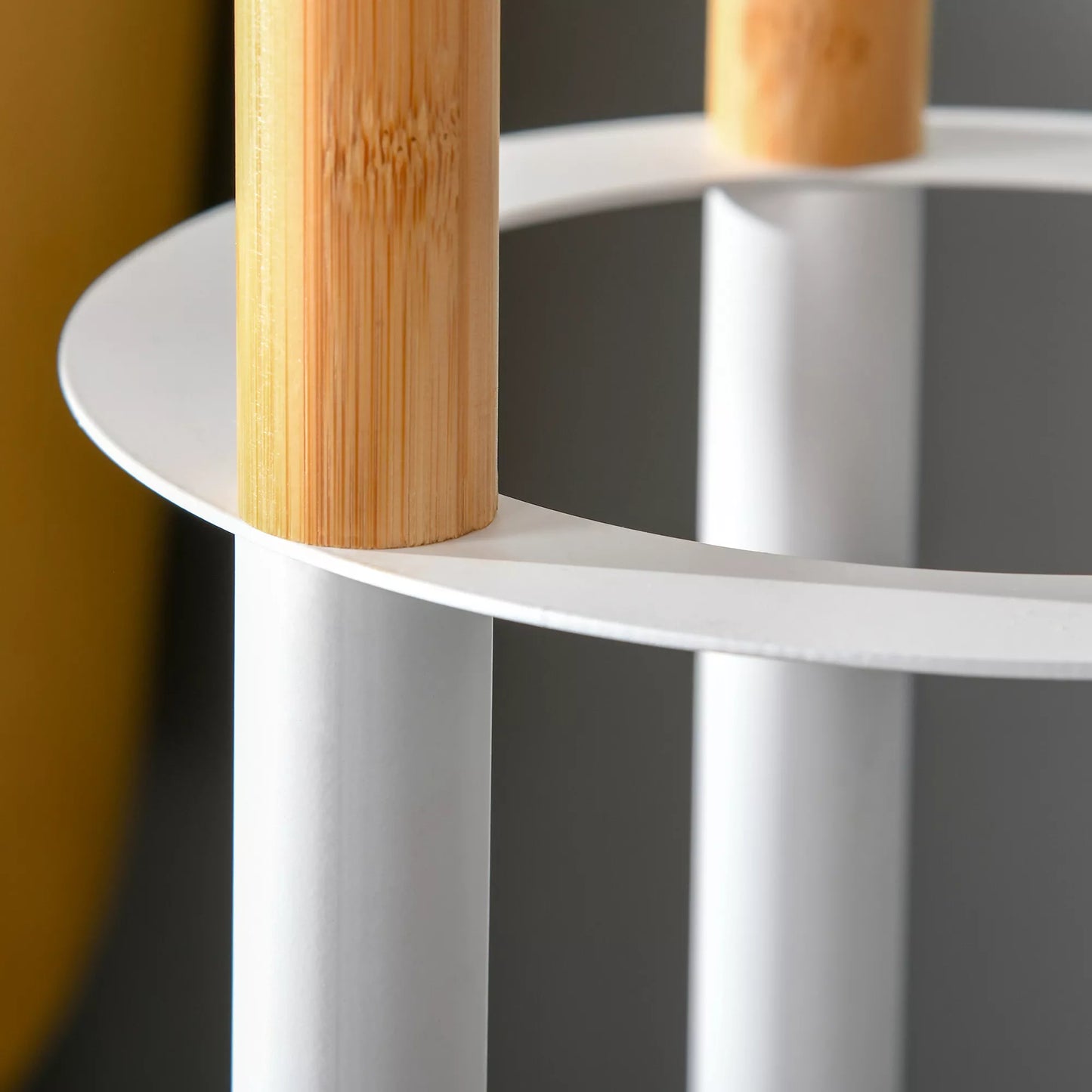 Drabužių kabykla, stovas su 12 kabliukų ir skėčių laikikliu, medžio formos drabužinė, modernus stovo laikiklis drabužiams, skrybėlei, rankinei, skirtas svetainei, miegamajam, bambukas, natūrali spalva+balta