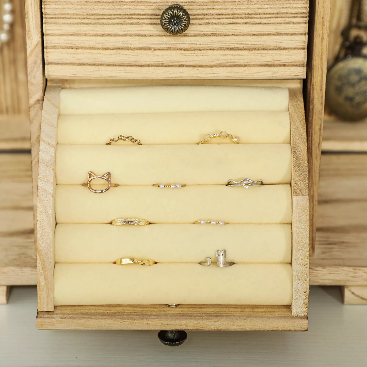 Juvelyrinė dėžutė, papuošalų skrynelė, 4 lygių išdėstymas, integruotas veidrodis, mediena, ruda