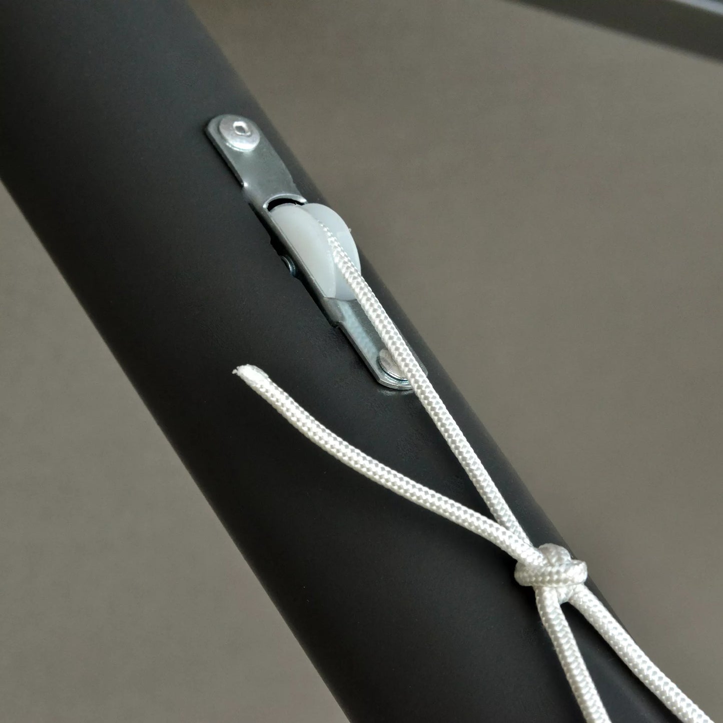 Ovalus tamsiai pilkas skėtis nuo saulės 440 x 260 cm