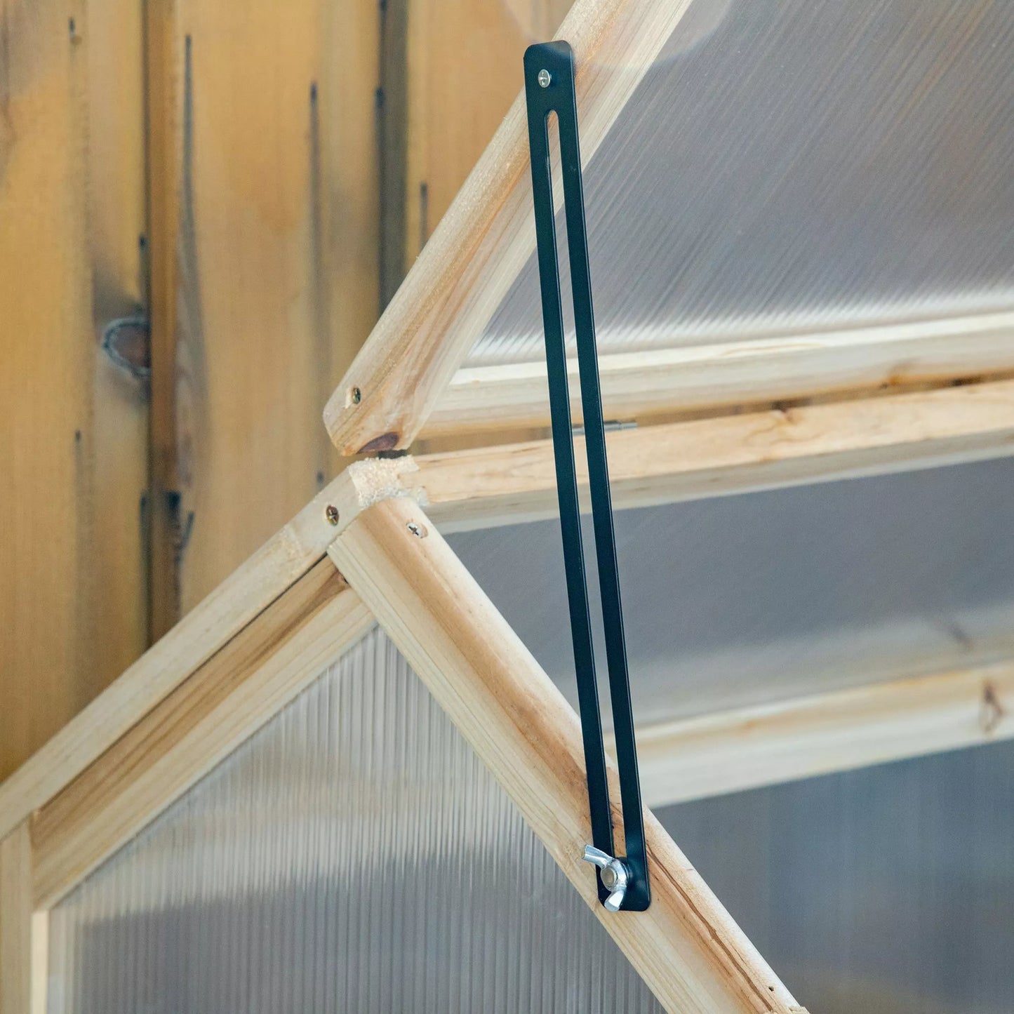 Mini šiltnamis, kompaktiškas medinis namelis augalams su polikarbonato plokštėmis, vėdinimo anga, 90I x 52P x 49,5A cm, natūralus