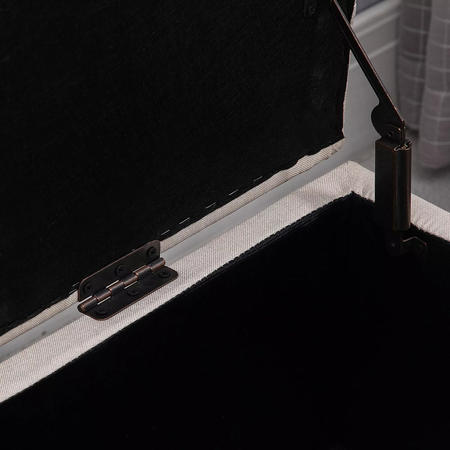 Sėdynė su daiktadėže, apmuštas suolas su lino imitacija, dėžė su medinėmis kojelėmis, suolynas su laikymo vieta svetainei, miegamajam, prieškambariui, 100 x 40 x 44 cm, kreminės baltos spalvos