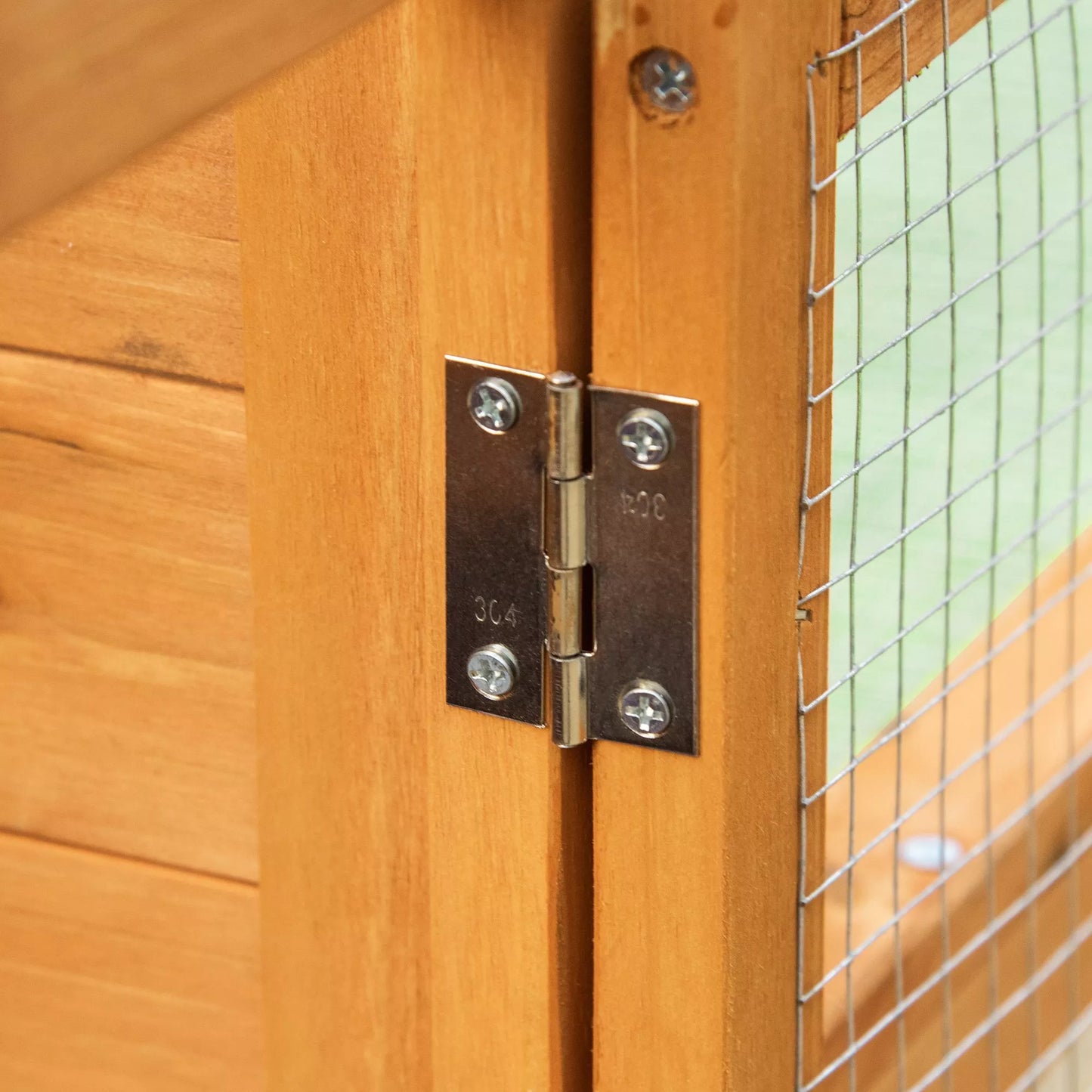 Smulkia gyvūnėlių tvartelis su voljeru, išimamu dugno padėklu, atsparus oro sąlygoms, 141 cm x 60 cm x 86 cm, rudas