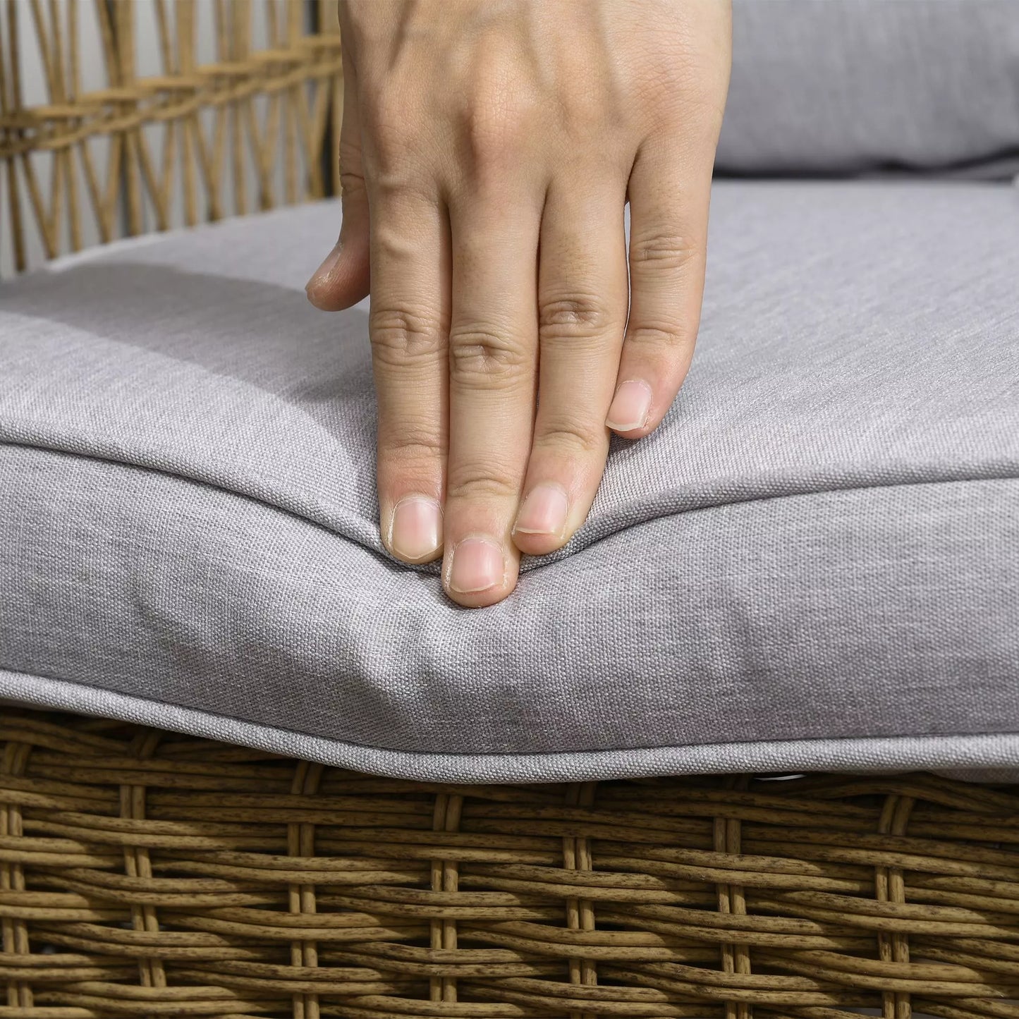 Boho stiliaus supamasis krėslas, PE rotangas, rotango supamasis krėslas, plaunami apmušalai, natūralus + šviesiai pilkas