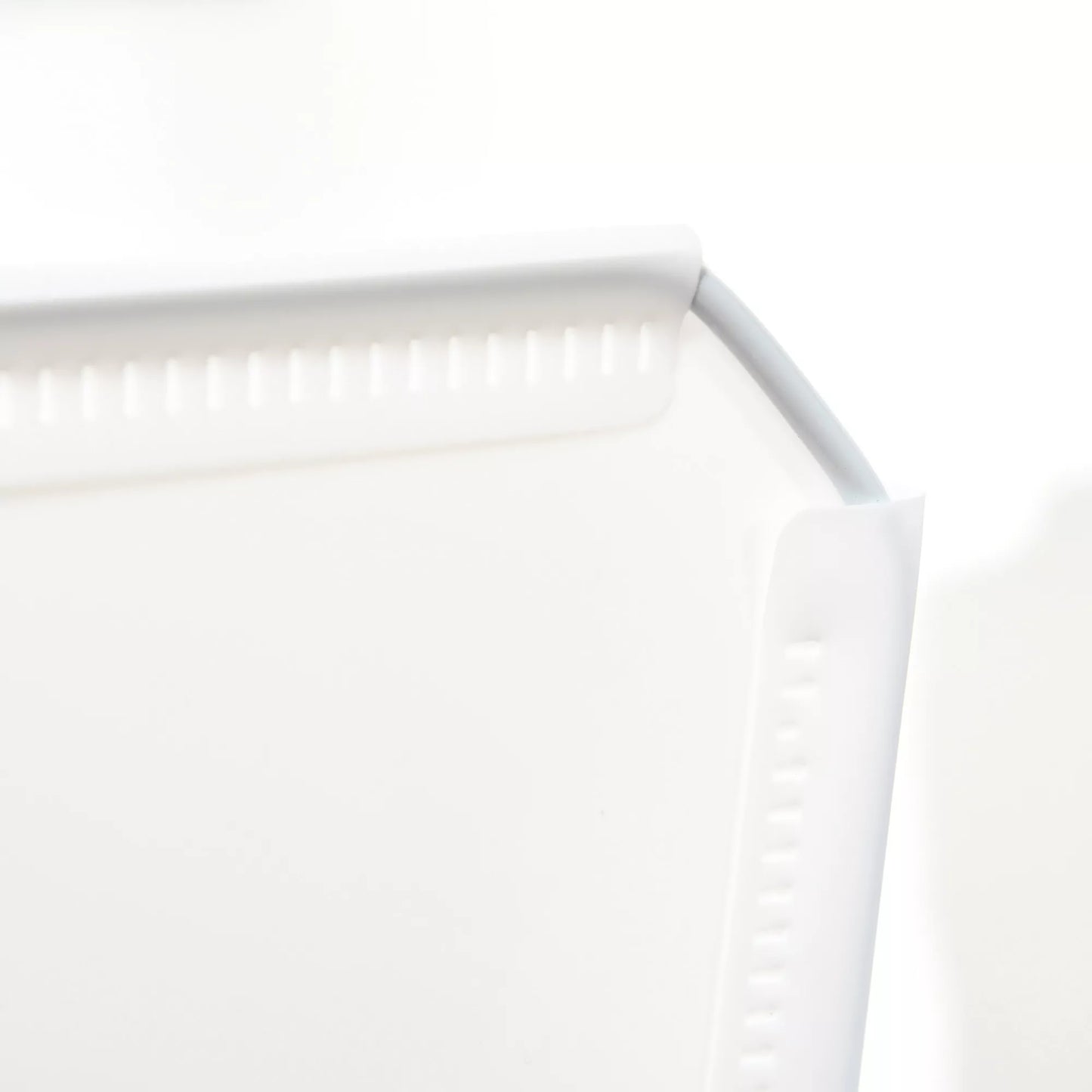 Modulinė lentynų sistema, sudedama iš 12 kubelių, 125 x 32 x 125 cm, plastikas+plienas, juoda