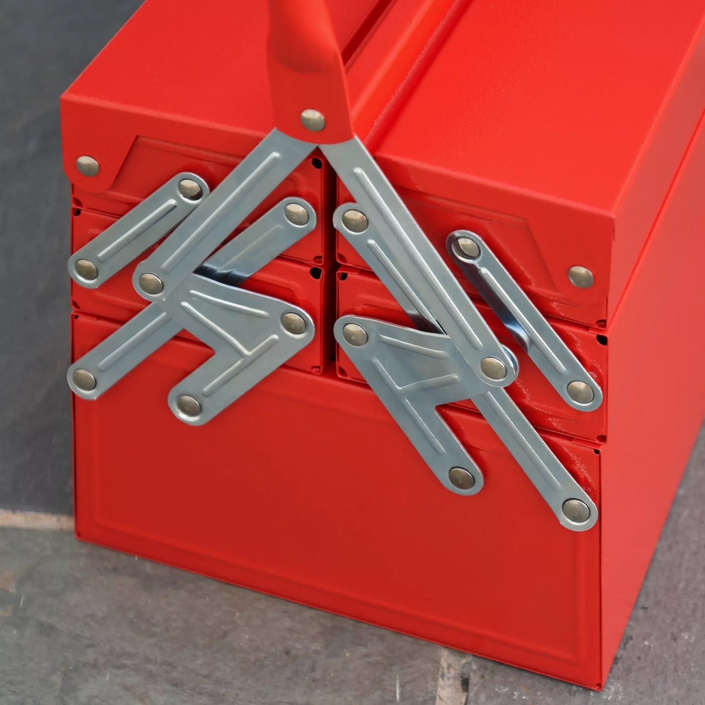 Įrankių dėžė / lagaminas su 5 skyreliais, 45 x 20 x 34,5cm, plieninė, raudona