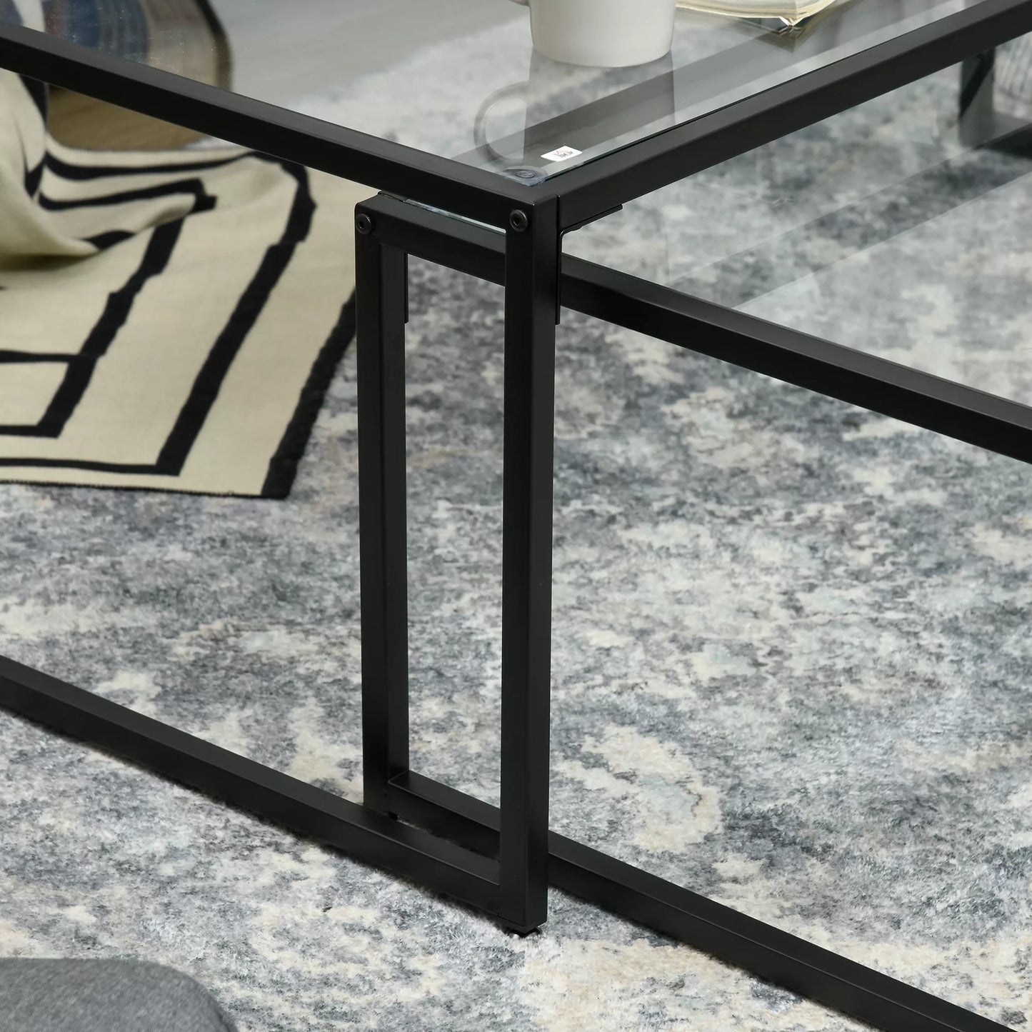 2 vnt. komplektas kavos staliukų, stikliniai, su milteliniu būdu dengtu plienu, juodi + skaidrūs