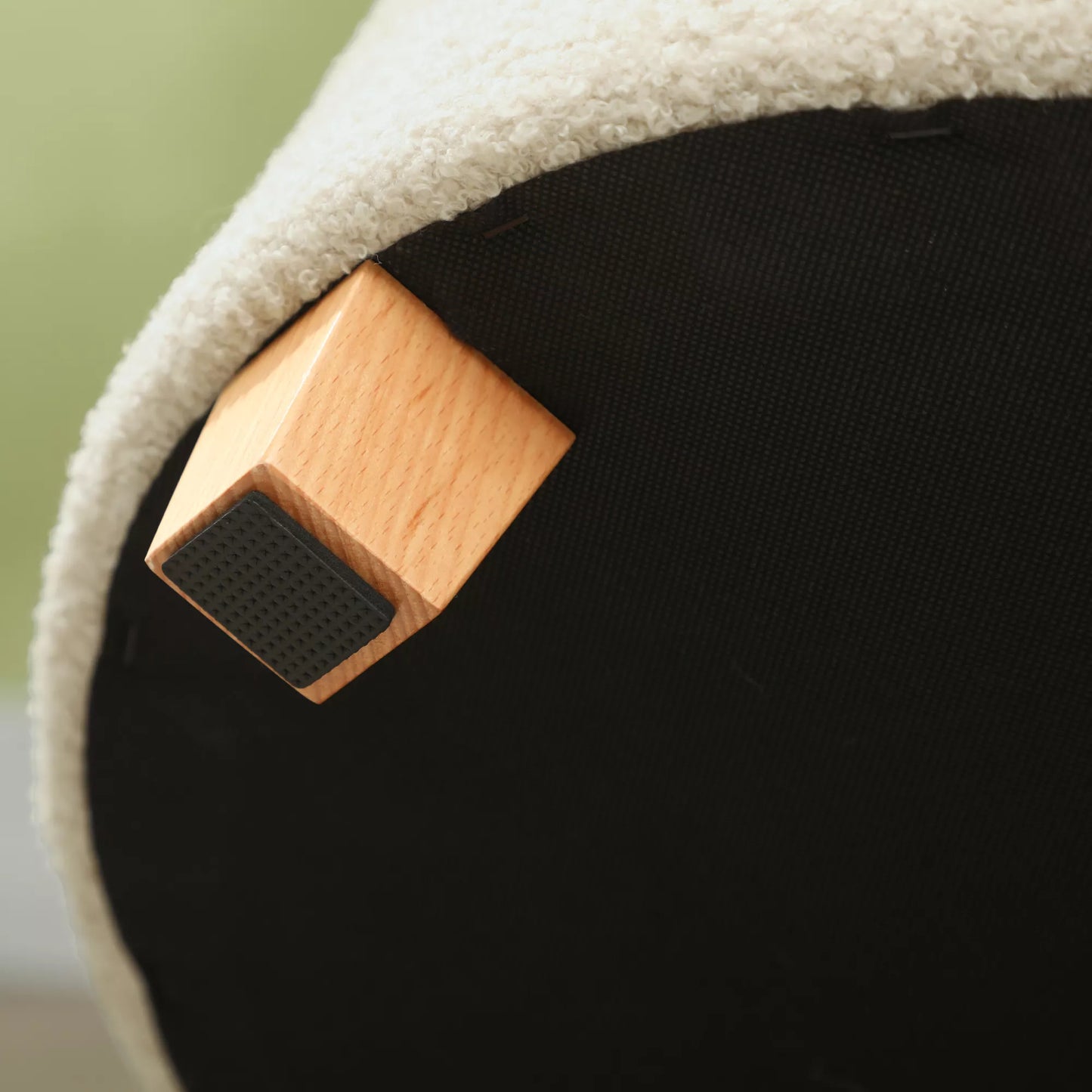 Apvalus taburetė su saugojimo vieta, dangčiu ir medinėmis kojomis, pufas svetainėms, prieškambariams, miegamiesiems, kreminės baltos spalvos