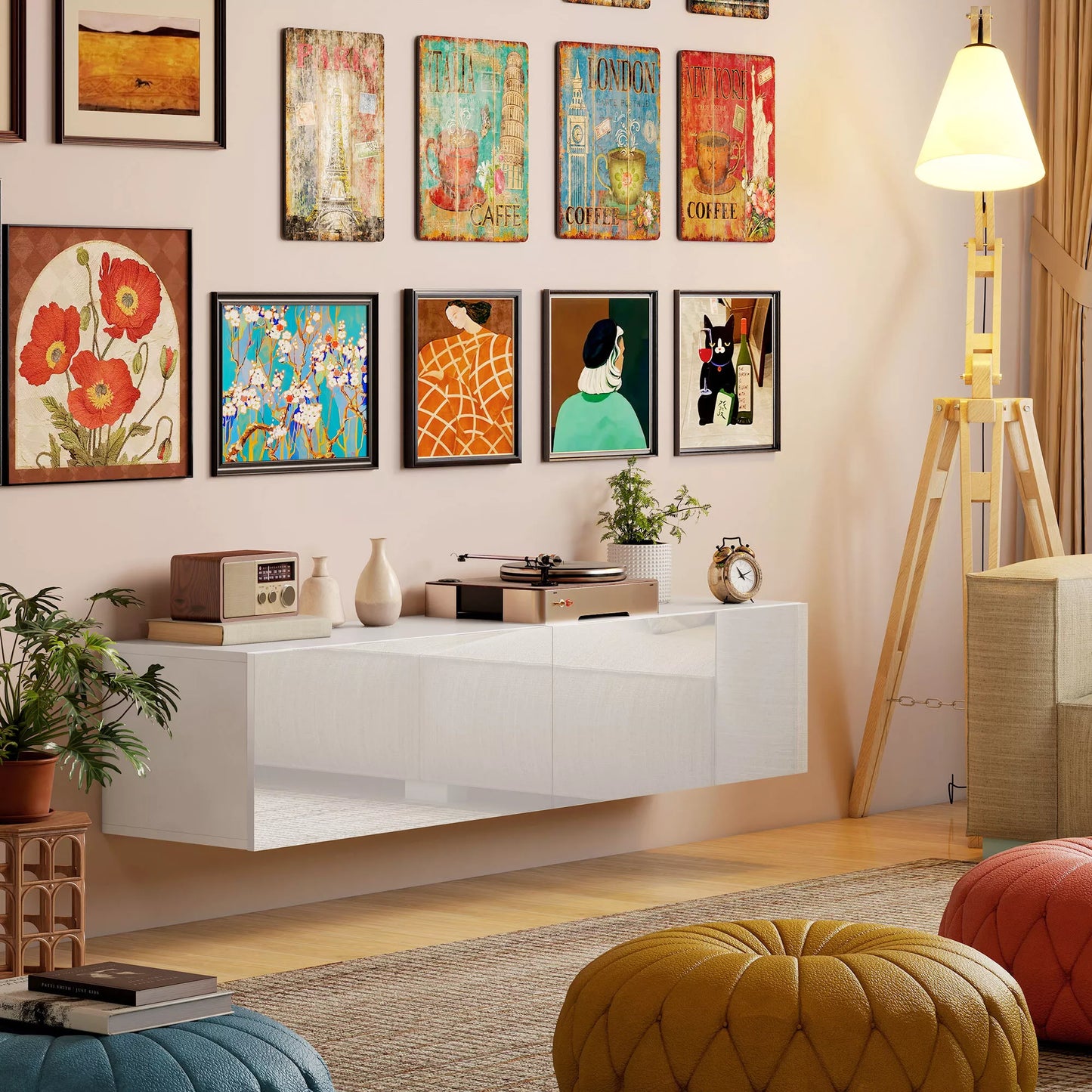 Sieninė pakabinama TV komoda su didele laikymo erdve ir lentynomis, medžio drožlių plokštė, balta