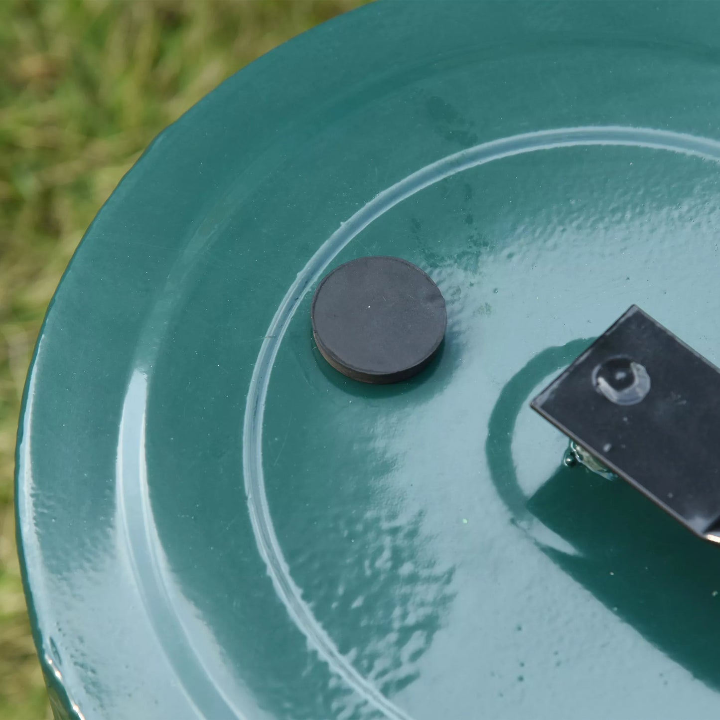 Vejuvolas, sodo volas su U formos rankena, 31 cm skersmens, 30 cm darbinio pločio, 40 L talpos vandeniui/smėliui, metalinis, žalias