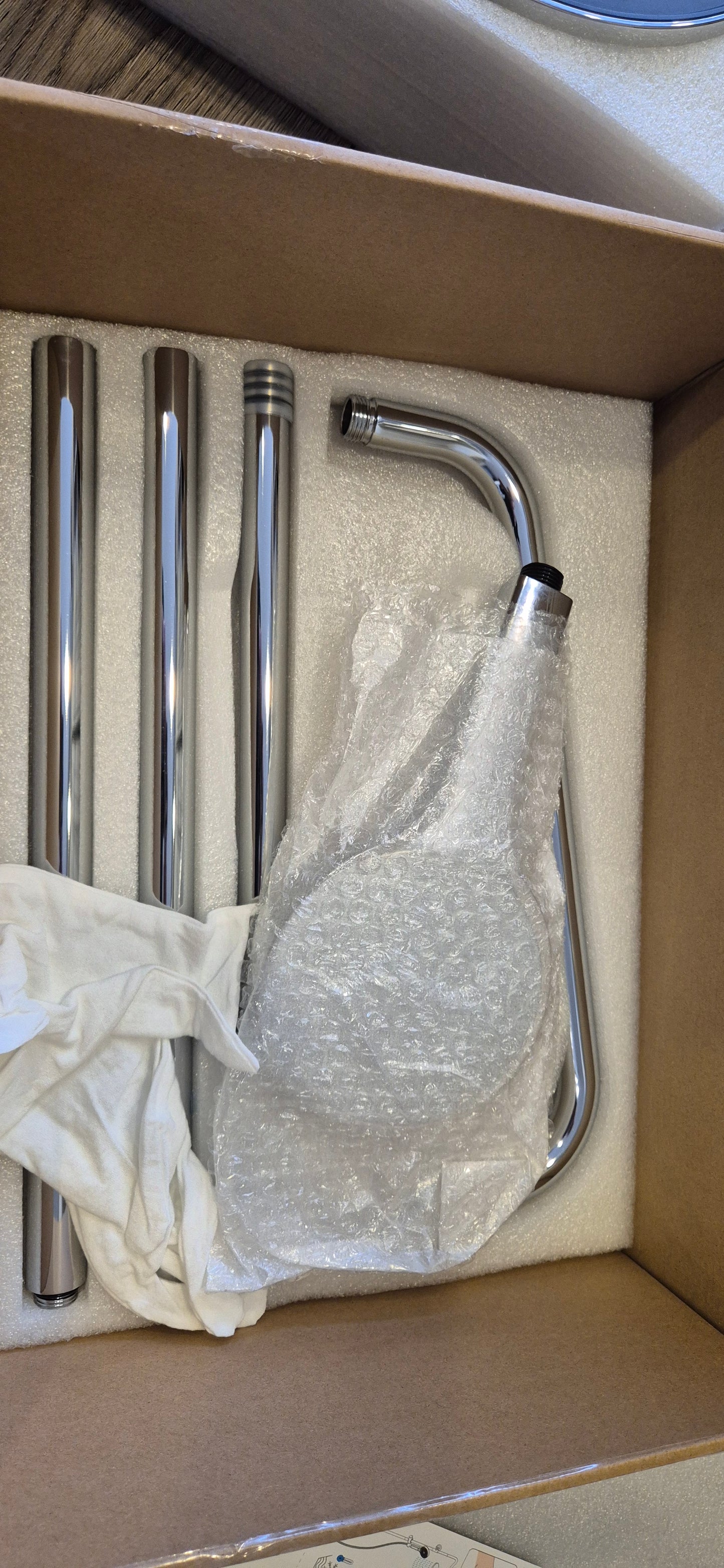 „Auralum“ lietaus dušas su reguliuojamo aukščio stovu, 1–1,4 m, dušo  komplektas su lietaus galva, chromuotas