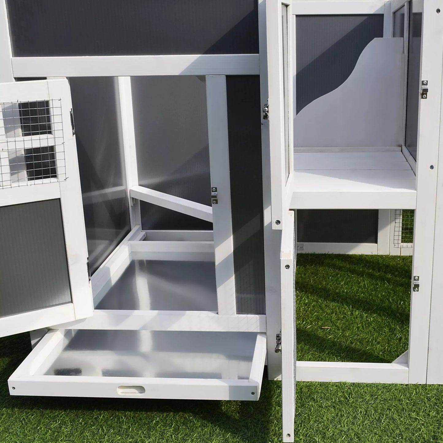 Vištidė vištų namelis, tinkama 1-2 vištoms, su lizdų dėže, 2 skyrių kiaušinių dėžė, pušis, pilka+balta, 160 x 75 x 80 cm