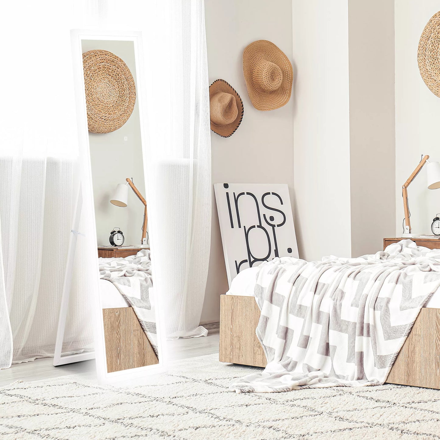 Pilno dydžio veidrodis, 40x160 cm, su LED apšvietimu, jutikliniu valdymu, pritemdomas, 3 spalvos, baltas.