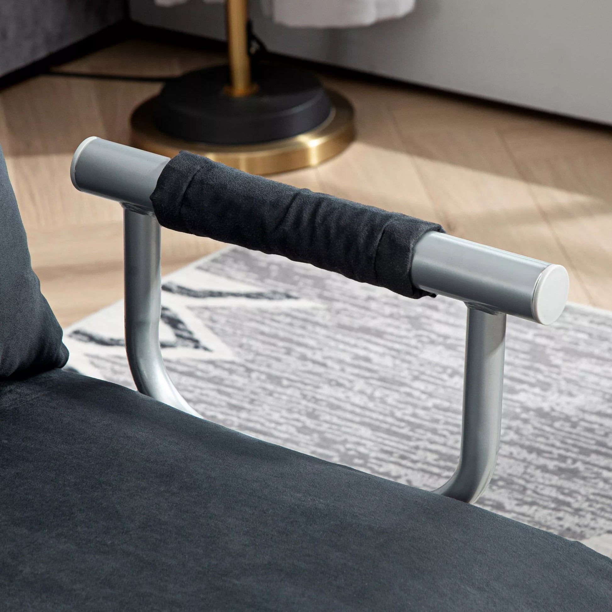 Miegamoji sofa, 5 padėčių reguliuojama, dirbtinio zomšo, plieninis rėmas, su pagalvėlėmis, juodos spalvos