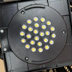 LED lempučių plokštės artimas planas šviestuvo viduje