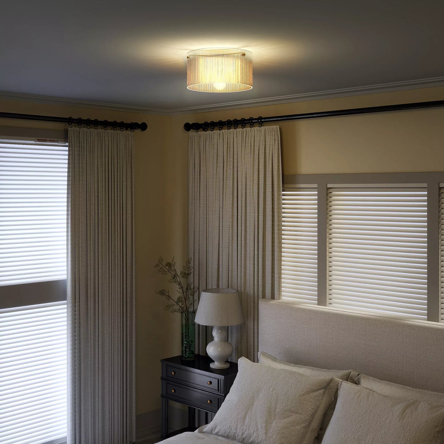 Lubinis šviestuvas su akriliniu gaubtu, metalinis, suderinamas su halogeninėmis ir LED lemputėmis