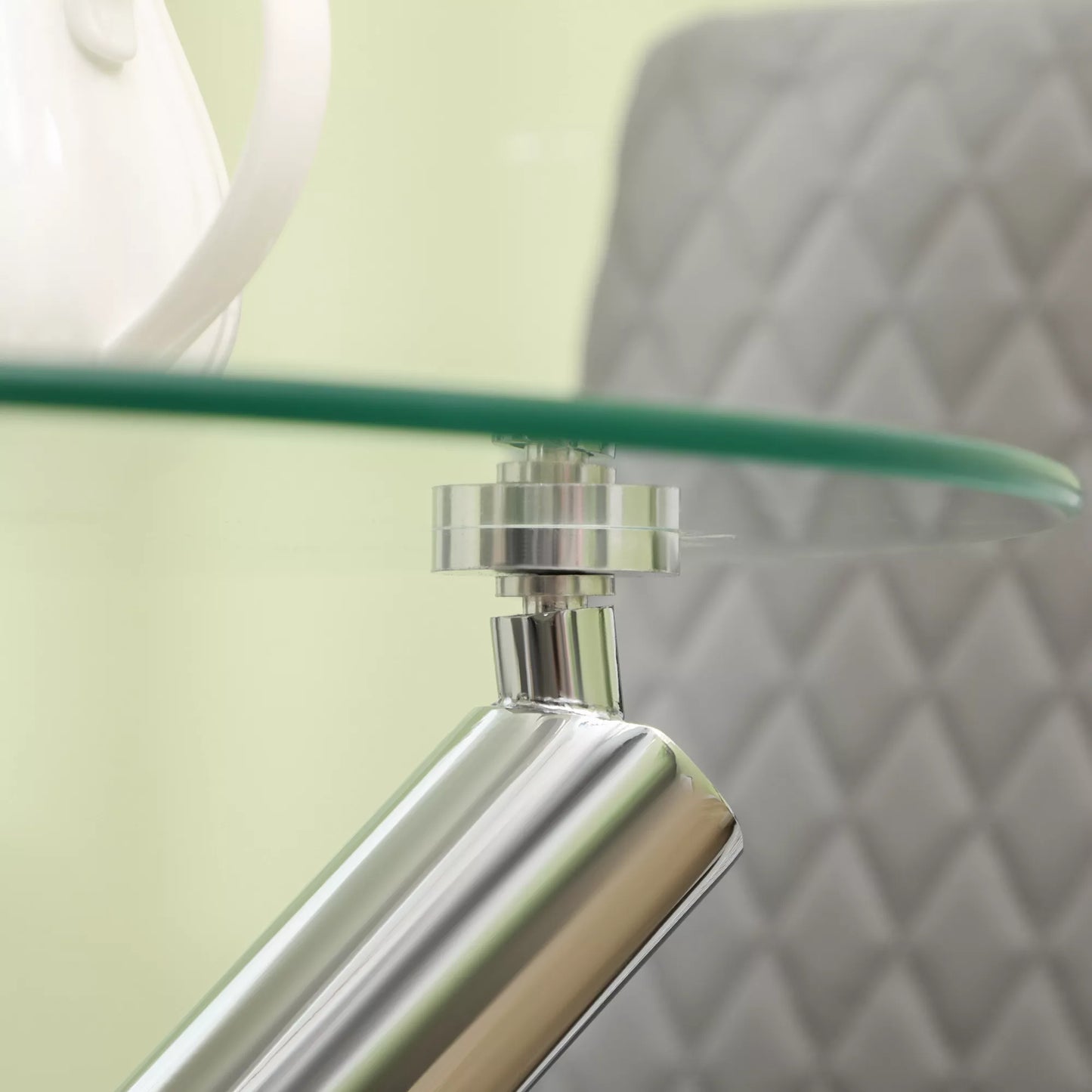 Valgomasis stalas, apvalus grūdinto stiklo stalviršis, berėmis dizainas, 2-4 asmenims, plieninės kojos, 80 x 80 x 74 cm