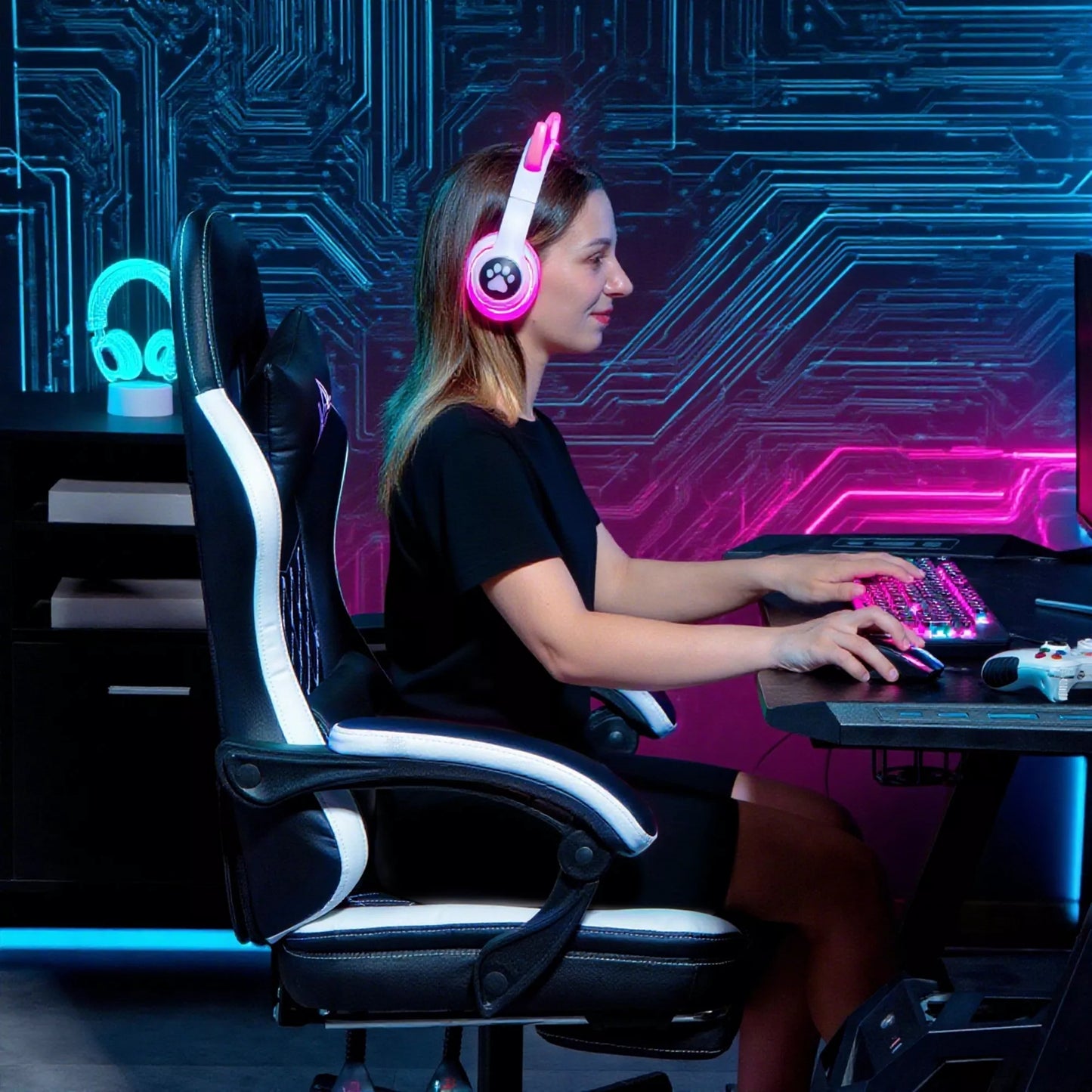 Žaidimų kėdė su atrama kojoms, kompiuterio kėdė su atrama galvai ir pagalve, dirbtinės odos apmušalas, sukiojama, reguliuojamo aukščio, metalas, plastikas, juoda + balta