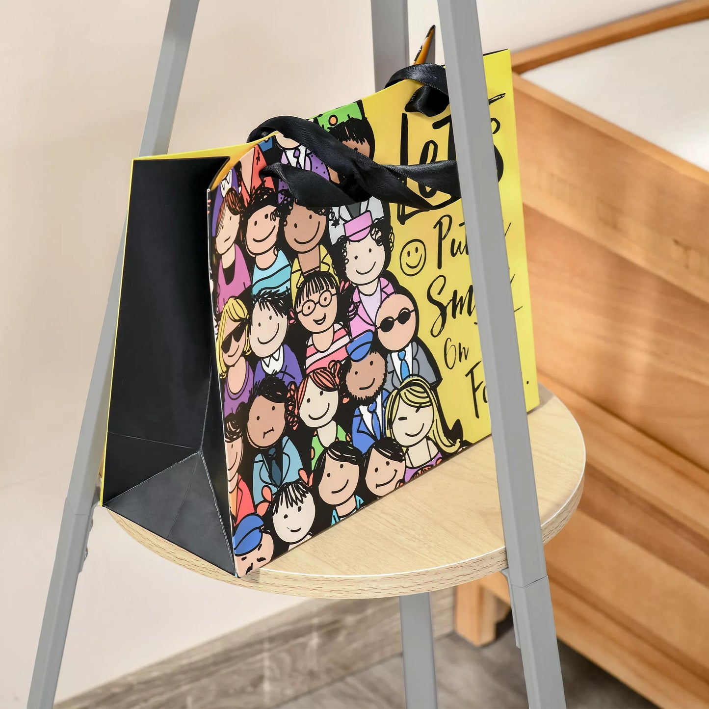 Drabužių kabykla su lentyna ir 8 kabliukais, šiuolaikiška drabužinė drabužiams, kepurėms, rankinėms laikyti, skirta svetainei, balta