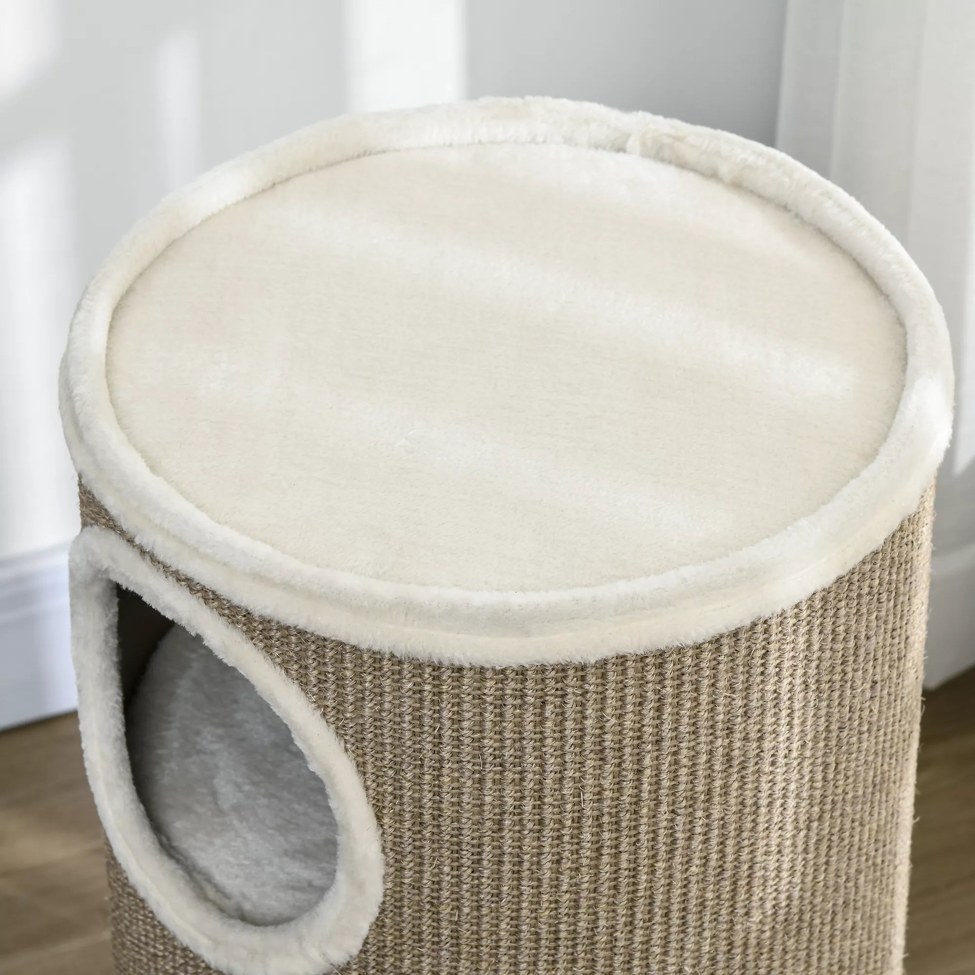 Katės draskyklė – namelis su sisalu, iki 5 kg, ruda