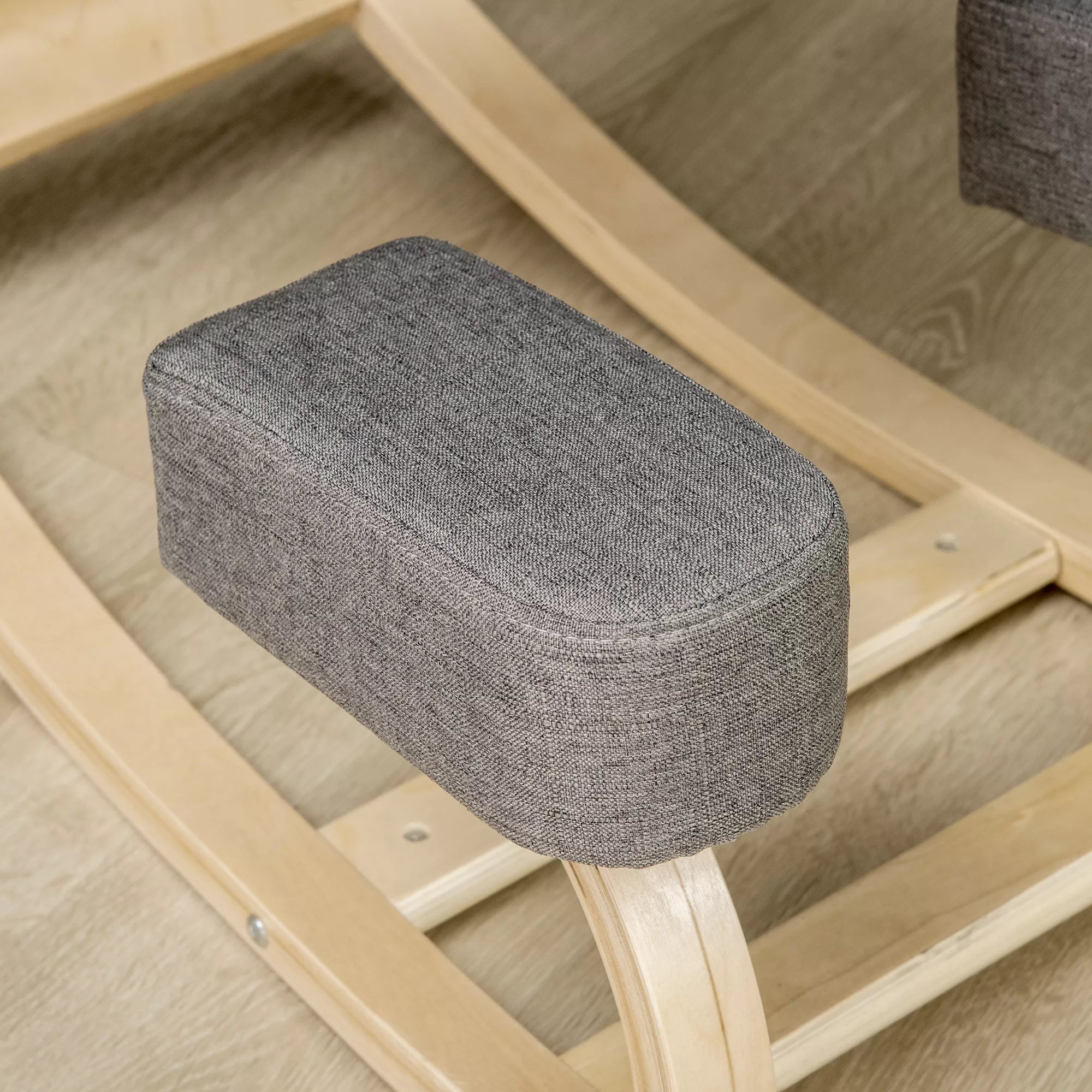 Kėdė su atlošu, ergonomiška sėdimoji kėdė, minkšta kėdė, užtikrinanti sveiką sėdėjimo padėtį, beržo mediena, 120 kg apkrova, pilka spalva