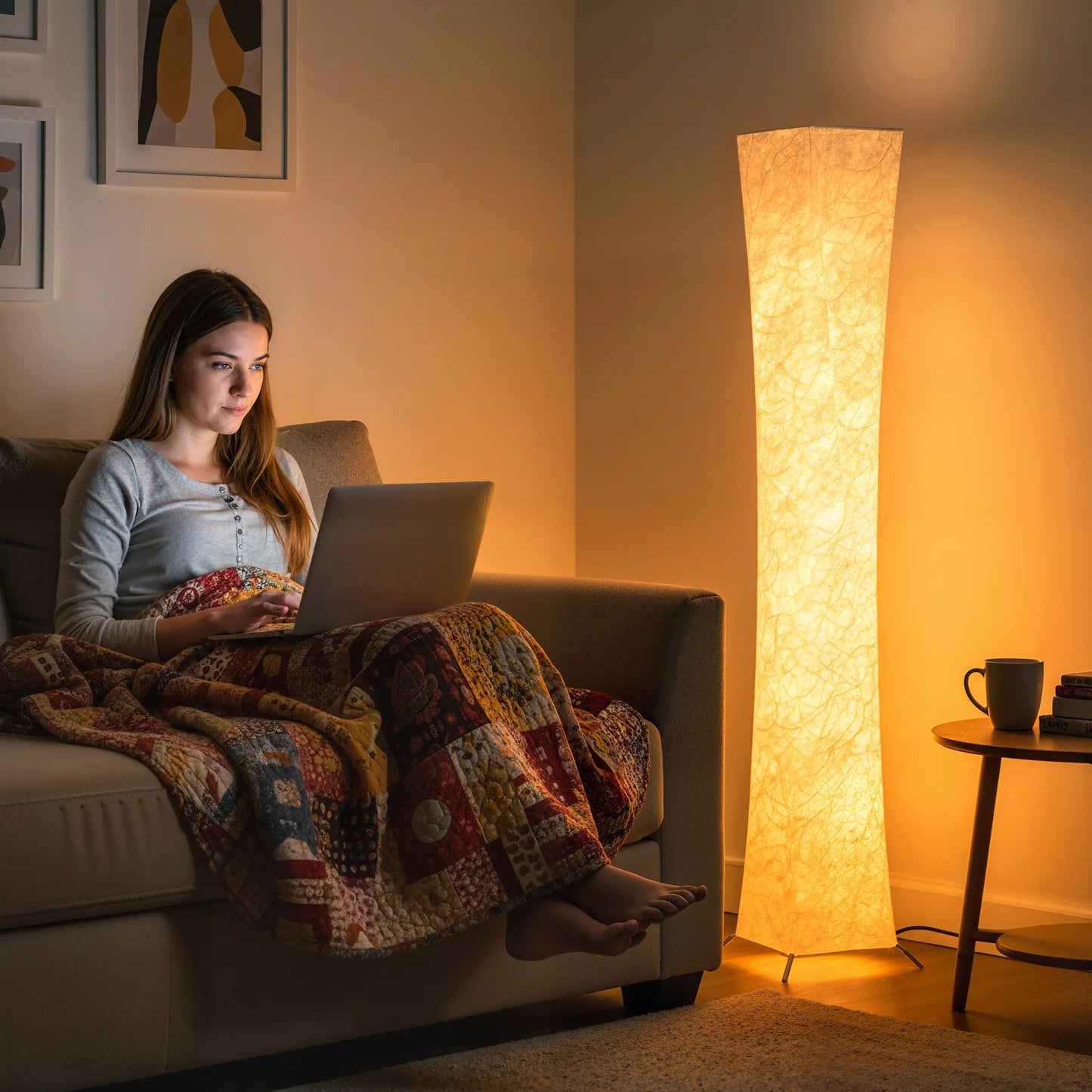 Stovas su popieriniu gaubtu, pėdos jungikliu, 3 ryškumo lygiais, baltas