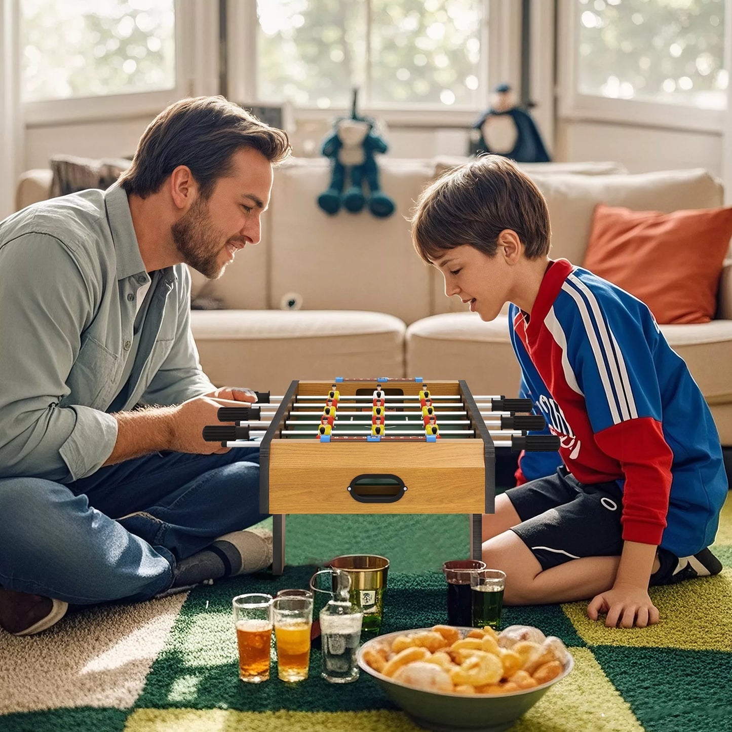Stalo futbolo rinkinys, Kicker stalas, kompaktiška medinė konstrukcija, 2 kamuoliukai, rezultatų lentelės, ruda