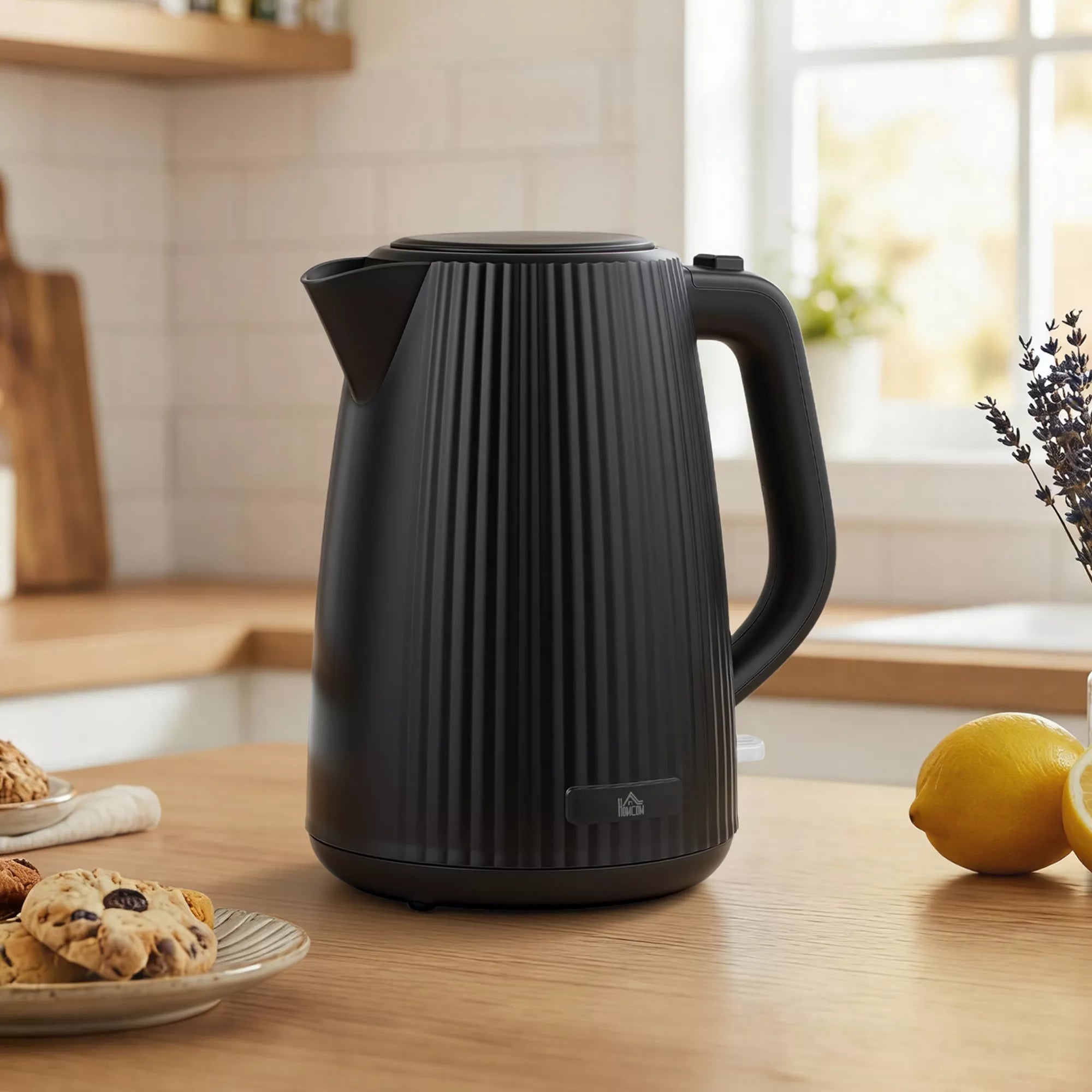 Elektrinis virdulys, 1,7 l, greito virimo funkcija, 2200 W, su išimamu kalkių filtru, automatiniu išjungimu, juodos spalvos