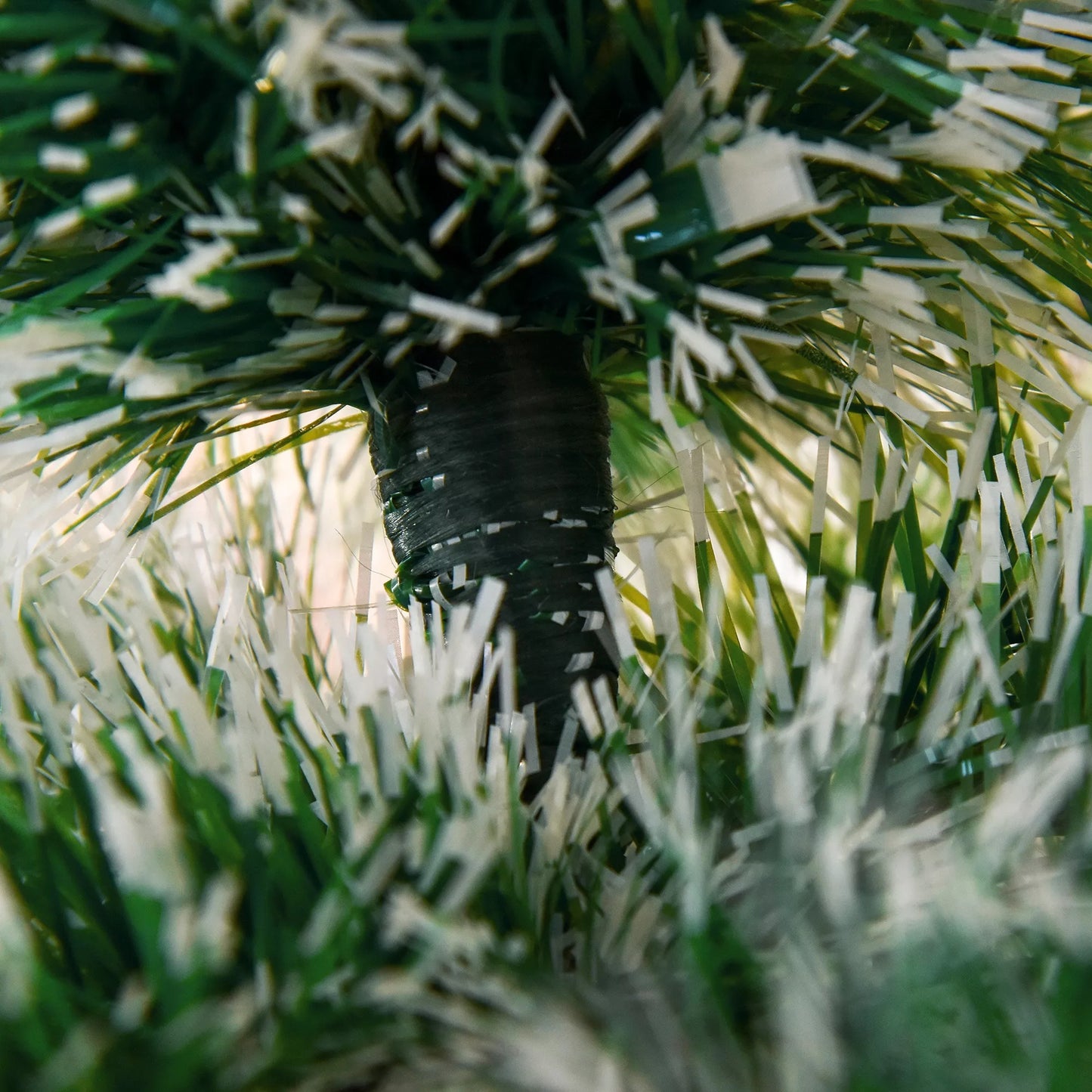 Dirbtinė Kalėdų eglė 1,5 m, 416 šakų, su metaliniu pagrindu, PET, žalia