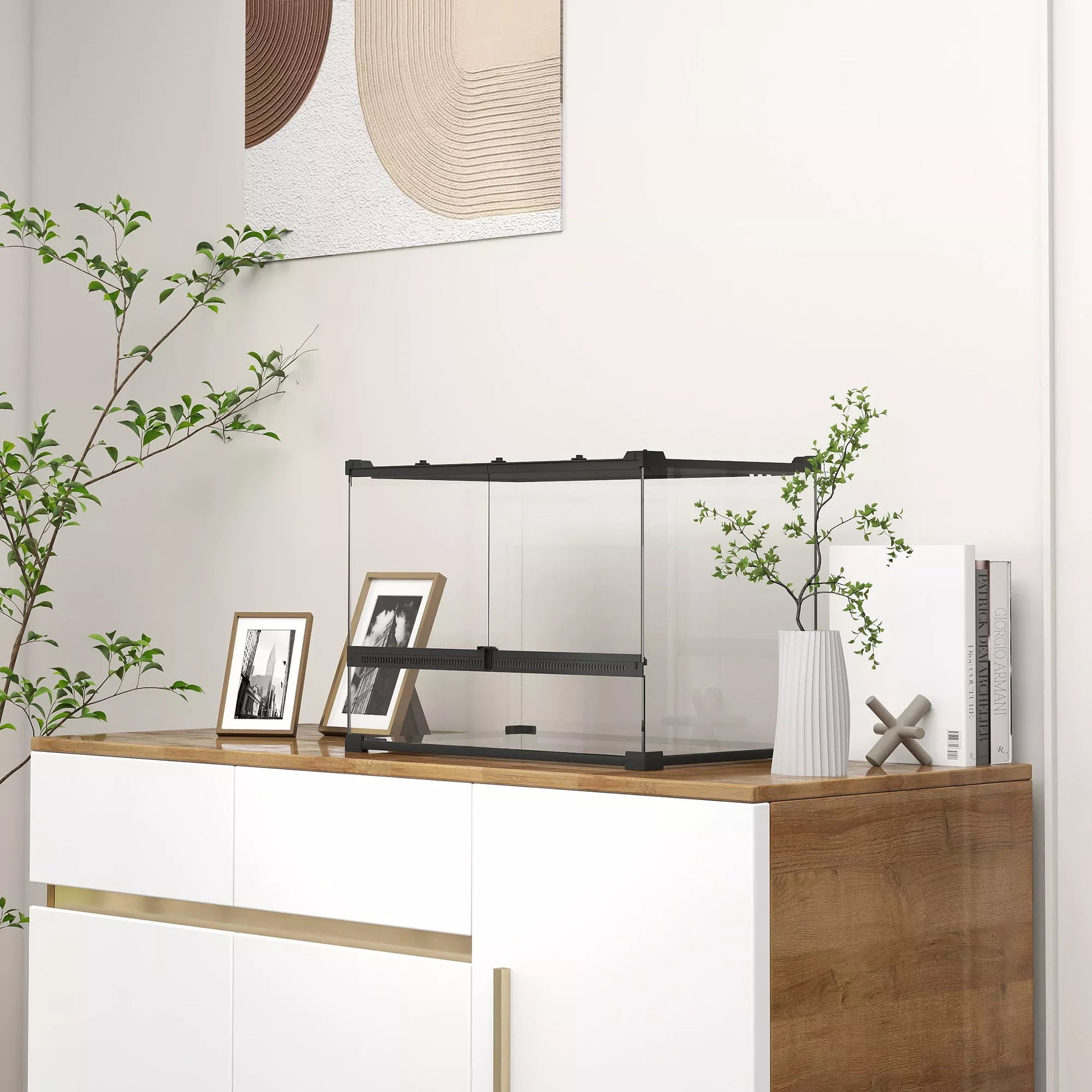 Stiklinis terariumas ropliams, paaukštintas ir vandeniui atsparus dugnas, sagties užraktas