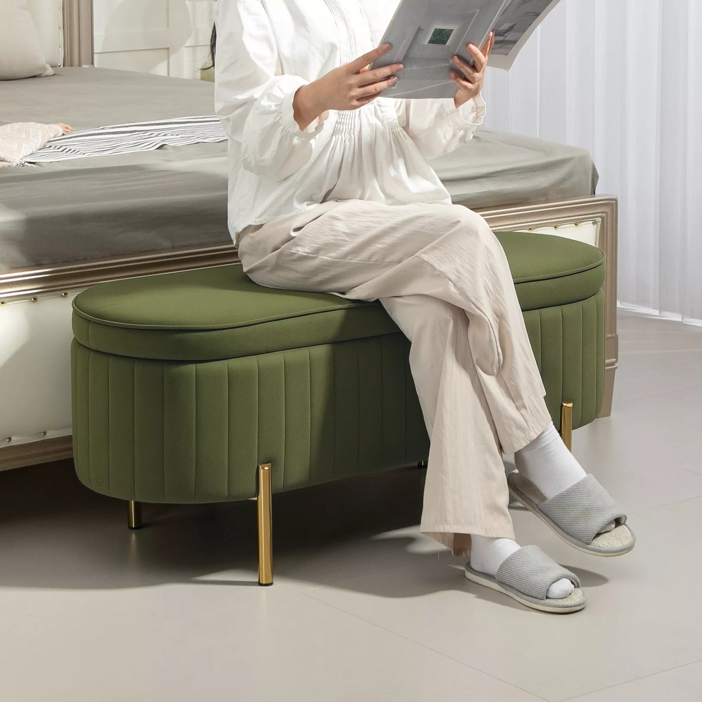 Suolas su atverčiamu dangčiu ir daiktadėže, audinio apmušalas, mediena, metalas, tamsiai žalia + aukso spalvos