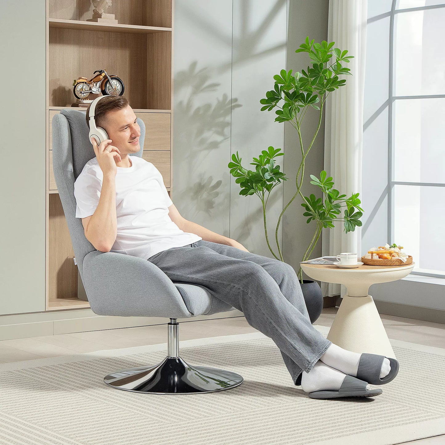 Besisukantis paminkštintas krėslas su pakoja, atlošiamas fotelis su porankiais, skirtas svetainei, miegamajam, pilkos spalvos