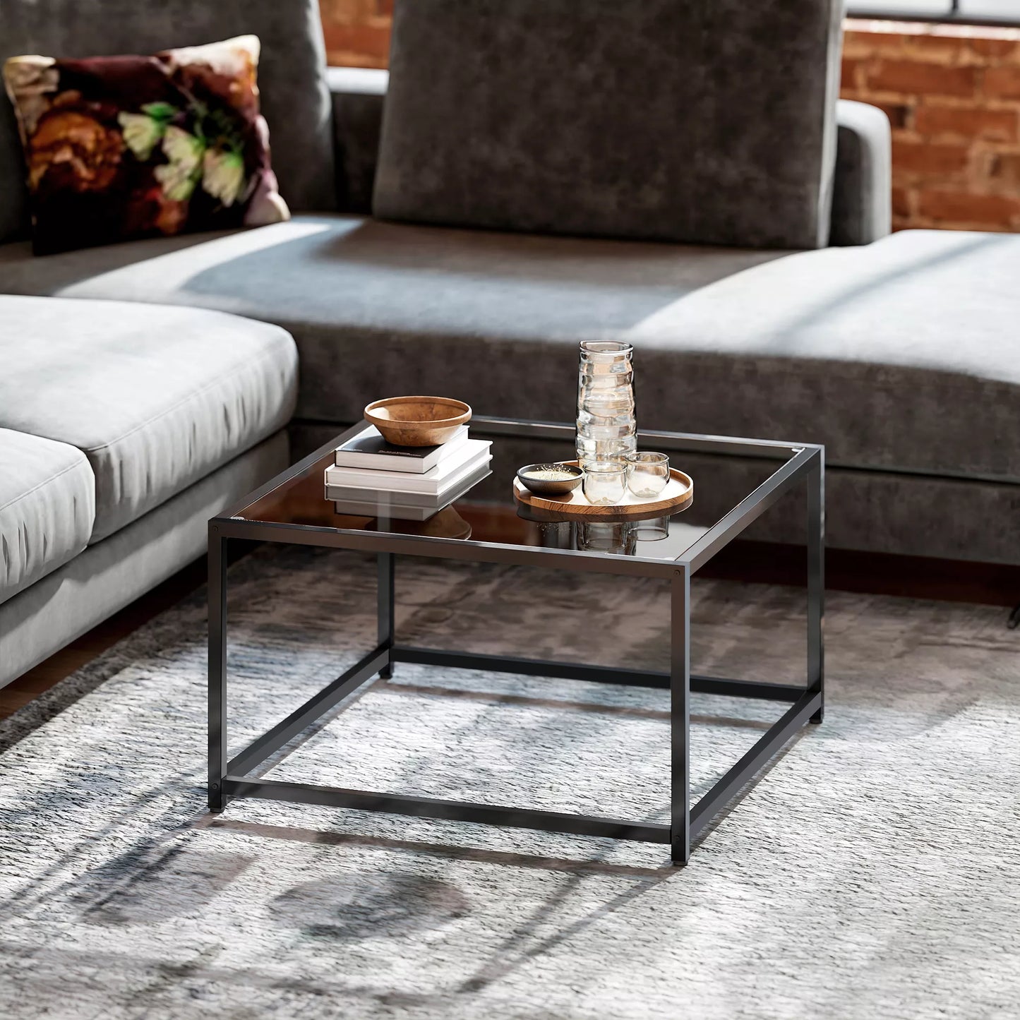 Staliukas Kvadratinis naktinis staliukas su kietu stiklo stalviršiu, kavos staliukas su plieninėmis kojomis 68 x 68 x 39 cm Juodas